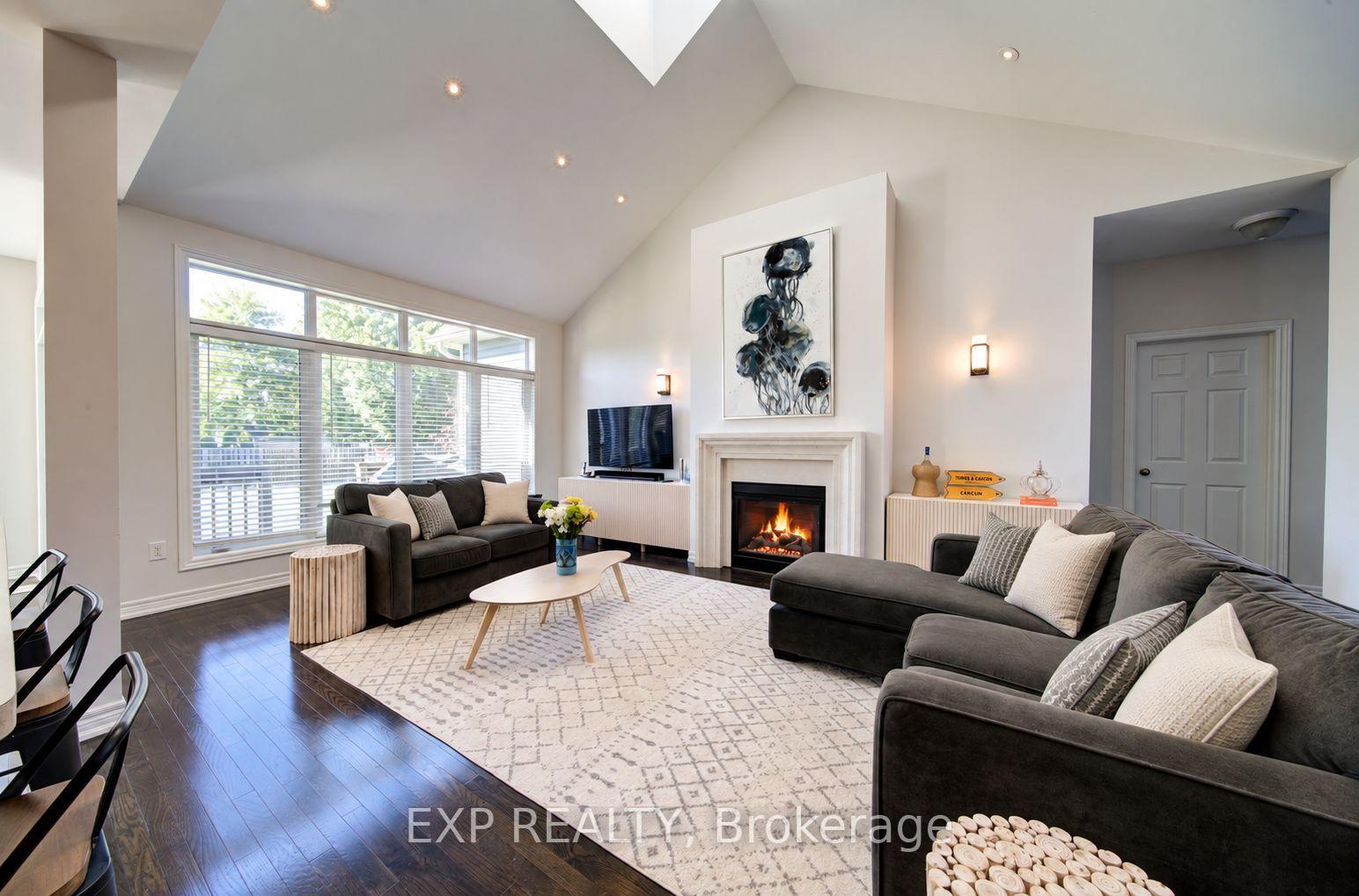 Photo 7 of 63 Silver Crescent, Collingwood — HOMEH