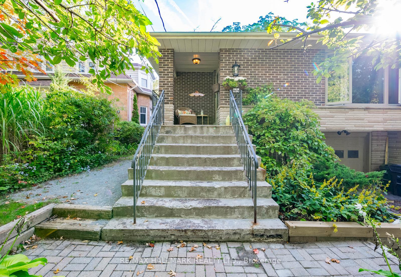 Photo 3 of 55 Larwood Boulevard, Scarborough, Cliffcrest — HOMEH