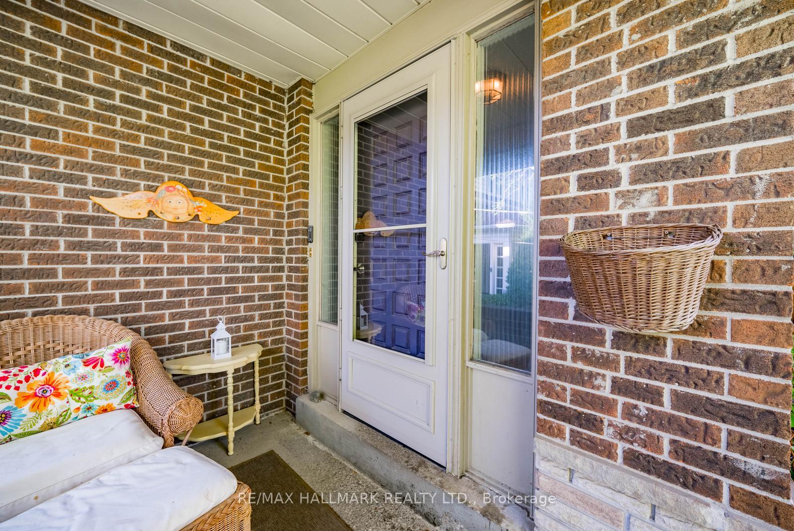 Photo 11 of 55 Larwood Boulevard, Scarborough, Cliffcrest — HOMEH