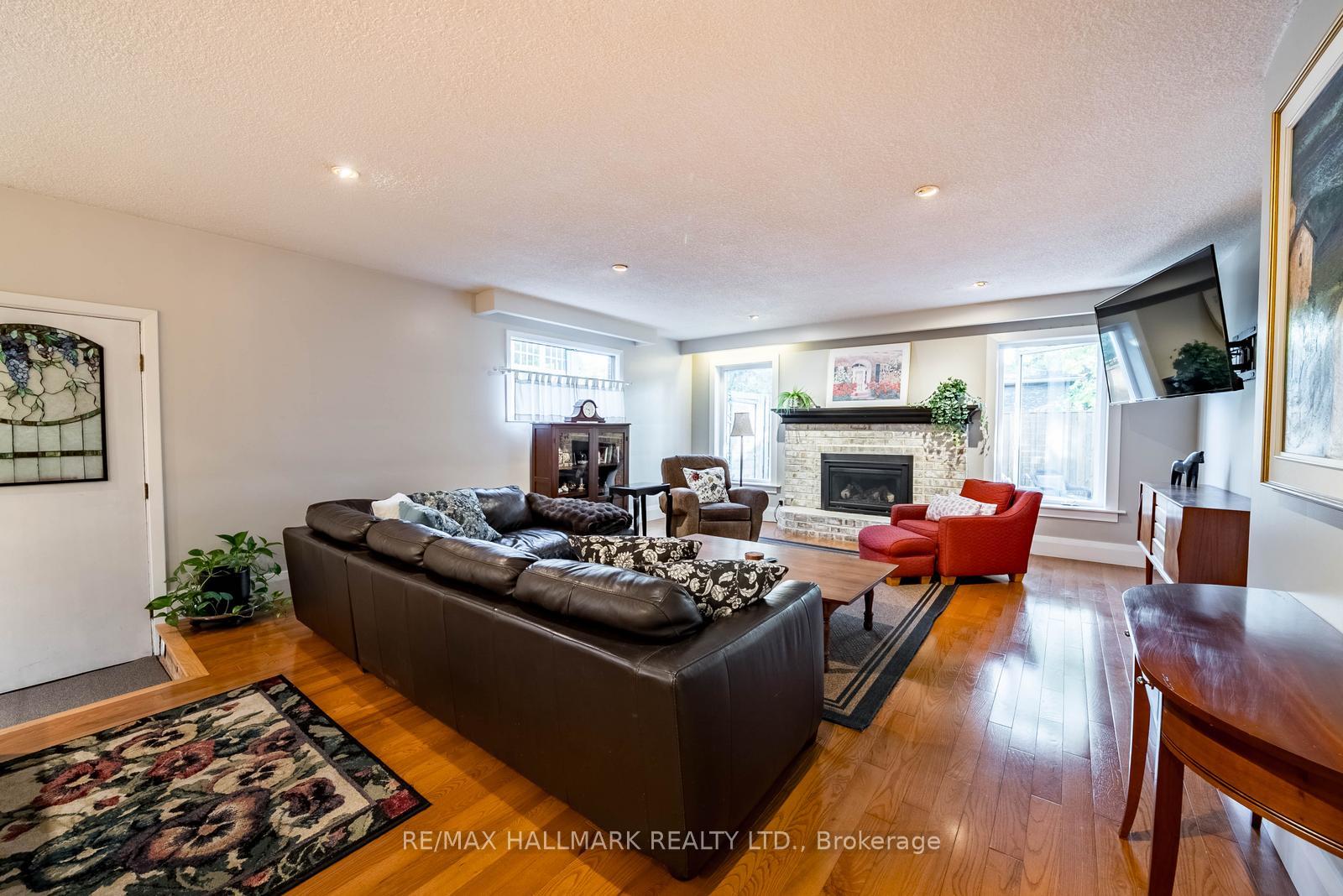 Photo 25 of 55 Larwood Boulevard, Scarborough, Cliffcrest — HOMEH