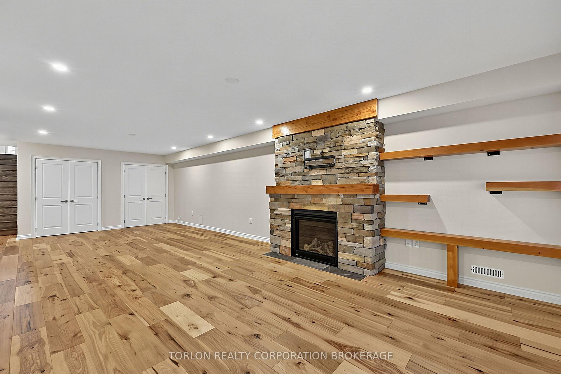 Photo 47 of Unit 4, 76 Summerhill Drive, New Tecumseth, Rural New Tecumseth — HOMEH