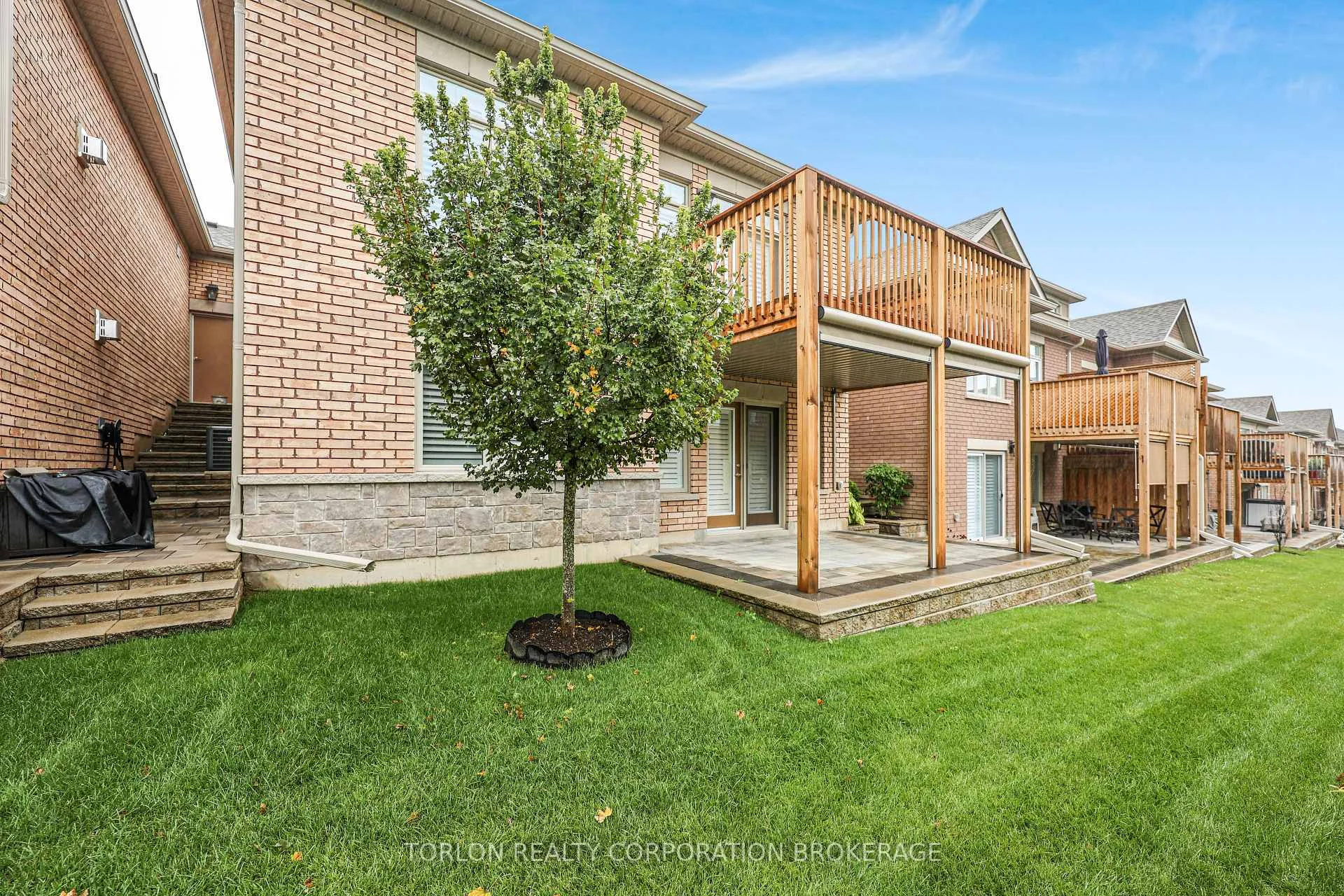 Photo 8 of Unit 4, 76 Summerhill Drive, New Tecumseth, Rural New Tecumseth — HOMEH