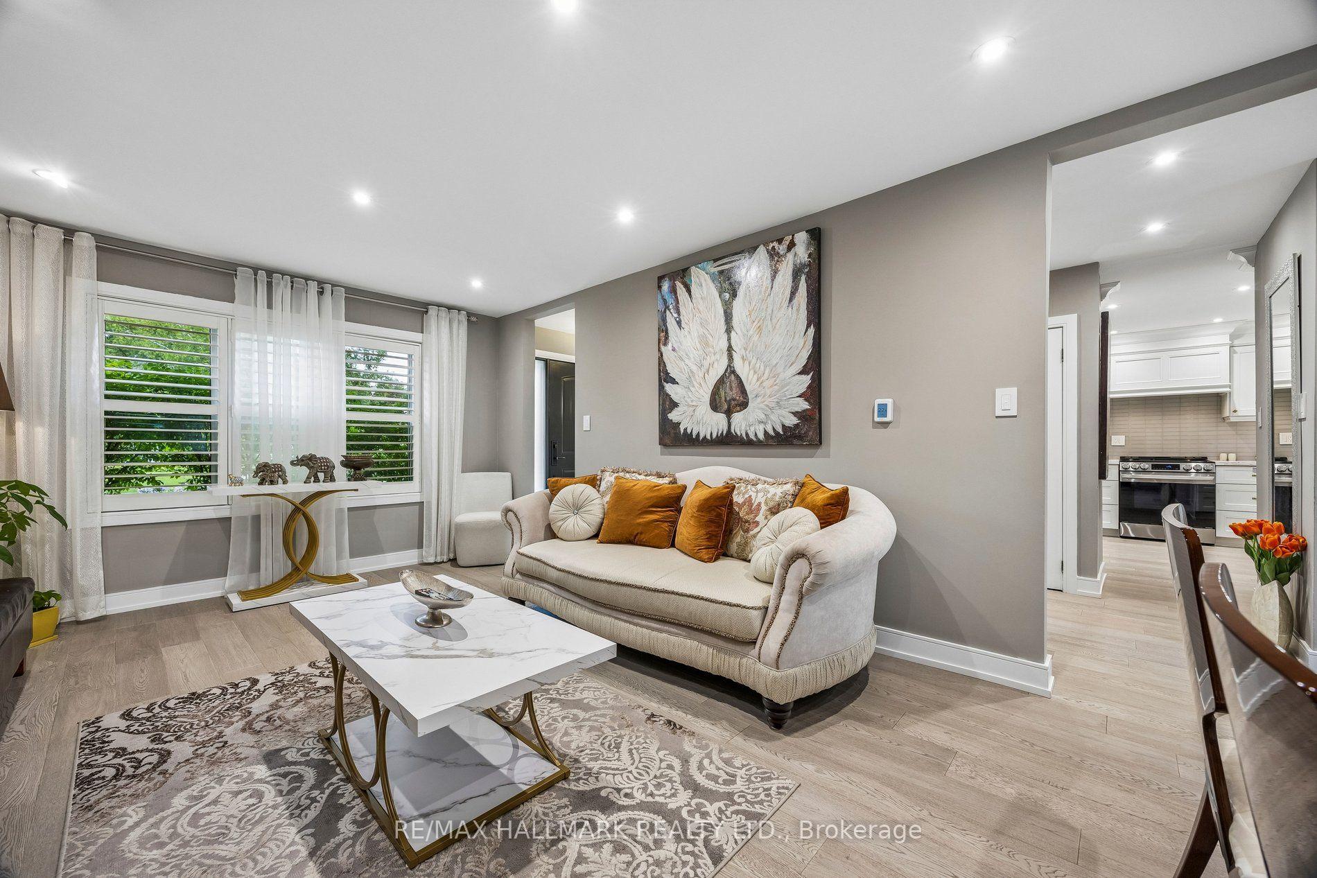 Photo 8 of 69 Nisbet Drive, Aurora, Aurora Highlands — HOMEH
