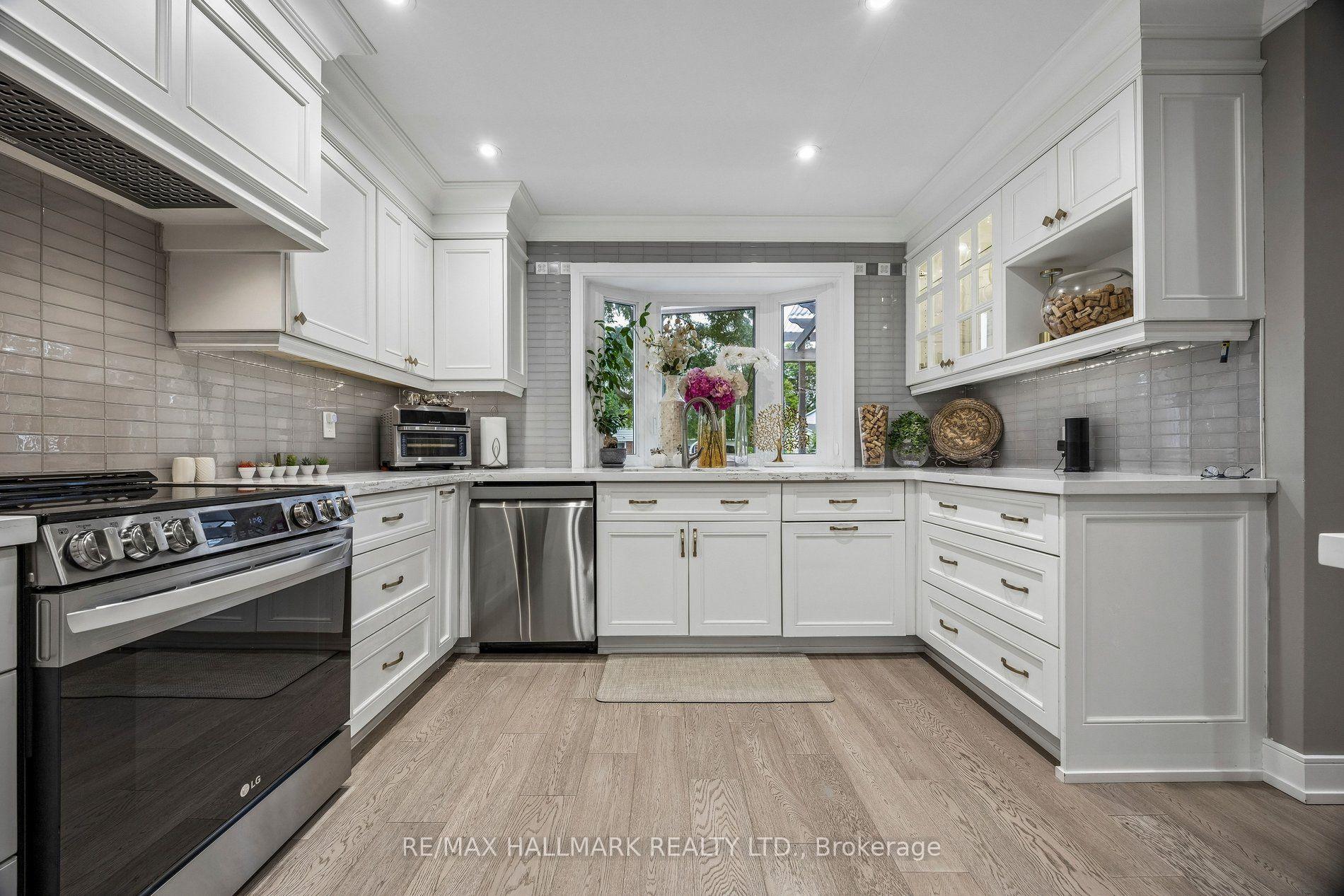 Photo 14 of 69 Nisbet Drive, Aurora, Aurora Highlands — HOMEH