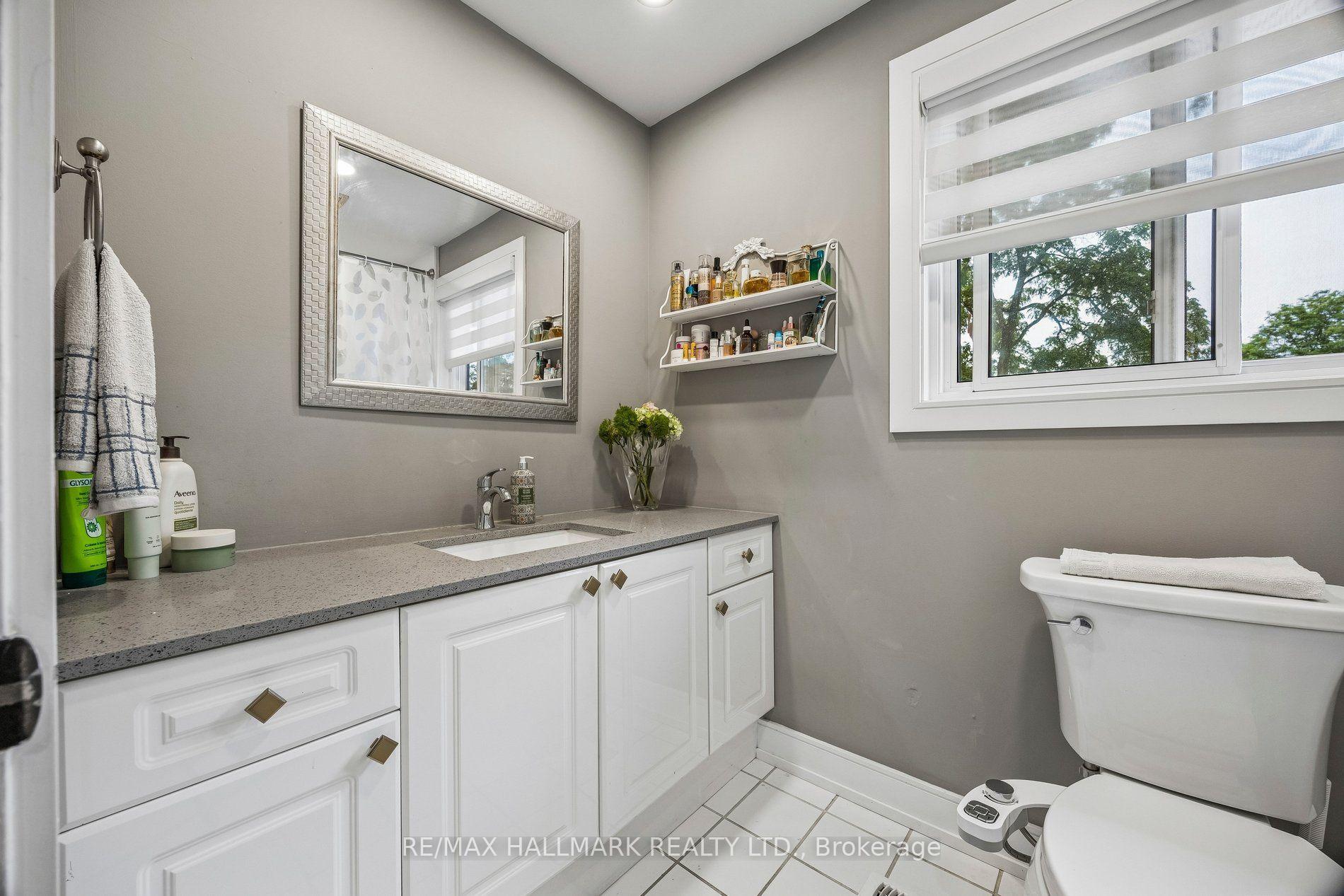 Photo 35 of 69 Nisbet Drive, Aurora, Aurora Highlands — HOMEH