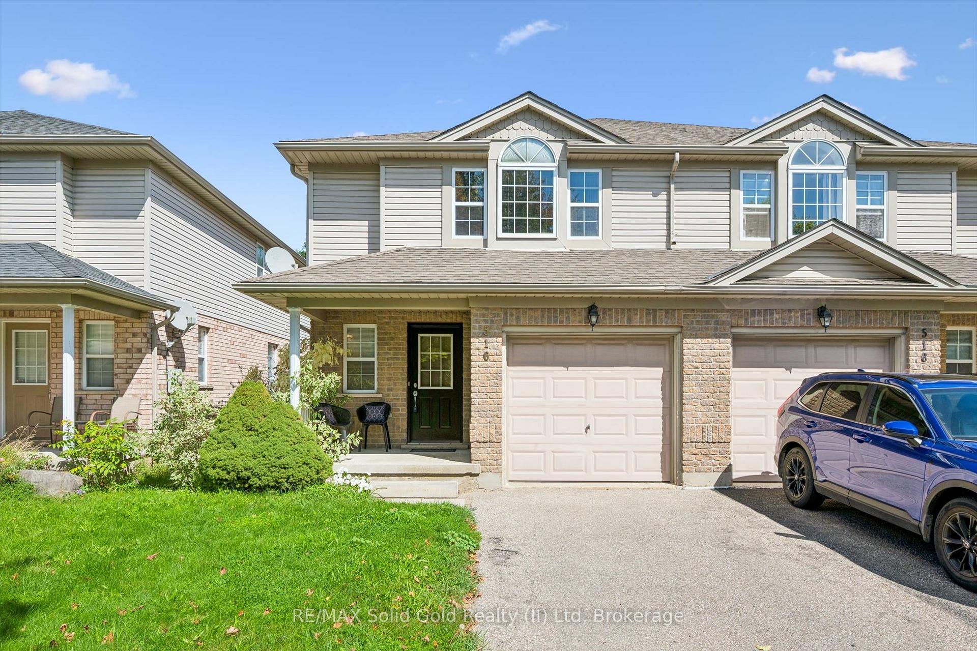 Photo 1 of 516 Dansbury Drive, Waterloo, Lexington — HOMEH