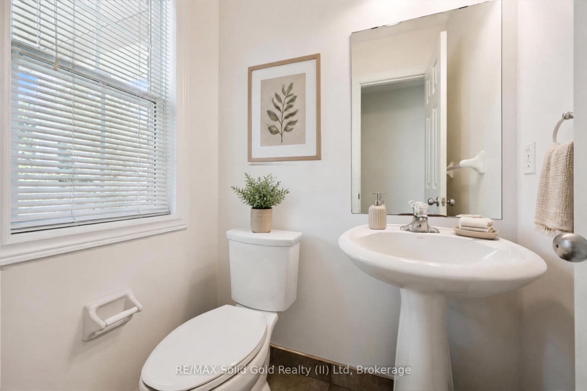 Photo 6 of 516 Dansbury Drive, Waterloo, Lexington — HOMEH