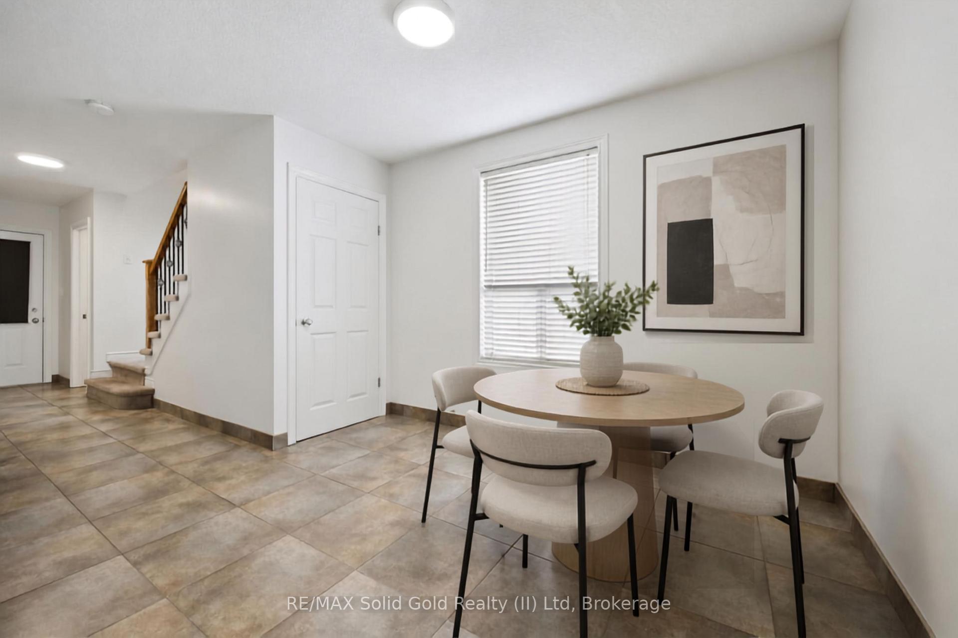 Photo 11 of 516 Dansbury Drive, Waterloo, Lexington — HOMEH