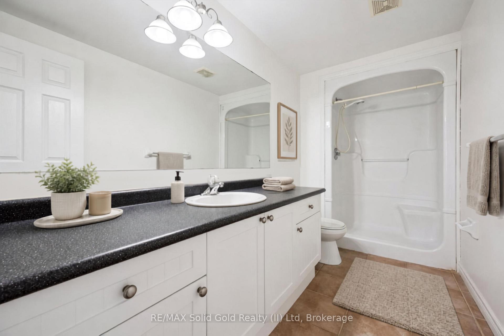 Photo 16 of 516 Dansbury Drive, Waterloo, Lexington — HOMEH