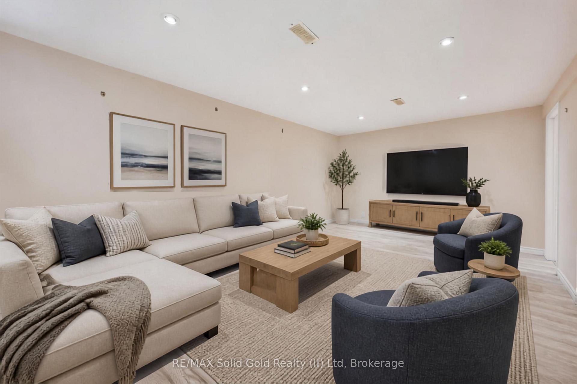 Photo 23 of 516 Dansbury Drive, Waterloo, Lexington — HOMEH
