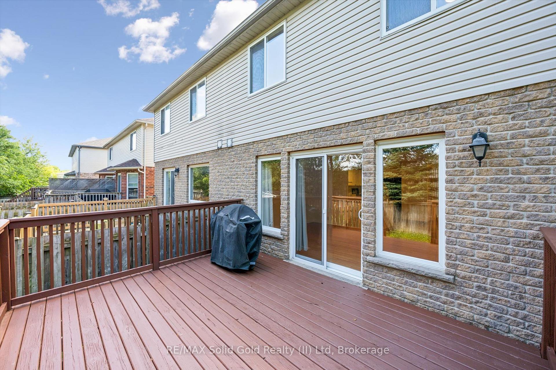 Photo 30 of 516 Dansbury Drive, Waterloo, Lexington — HOMEH