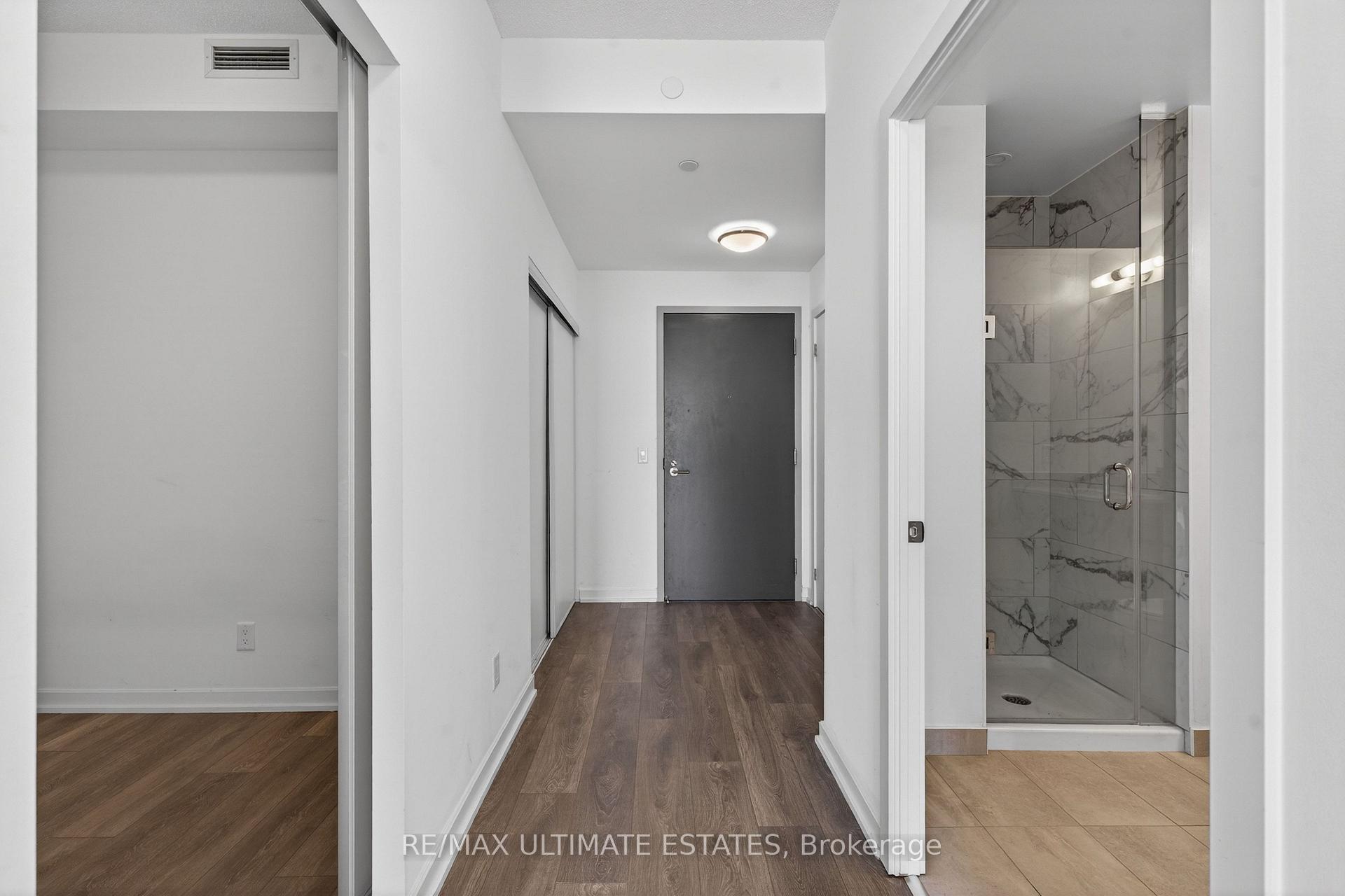 Photo 4 of Unit 1809, 32 Forest Manor Road, North York, Henry Farm — HOMEH