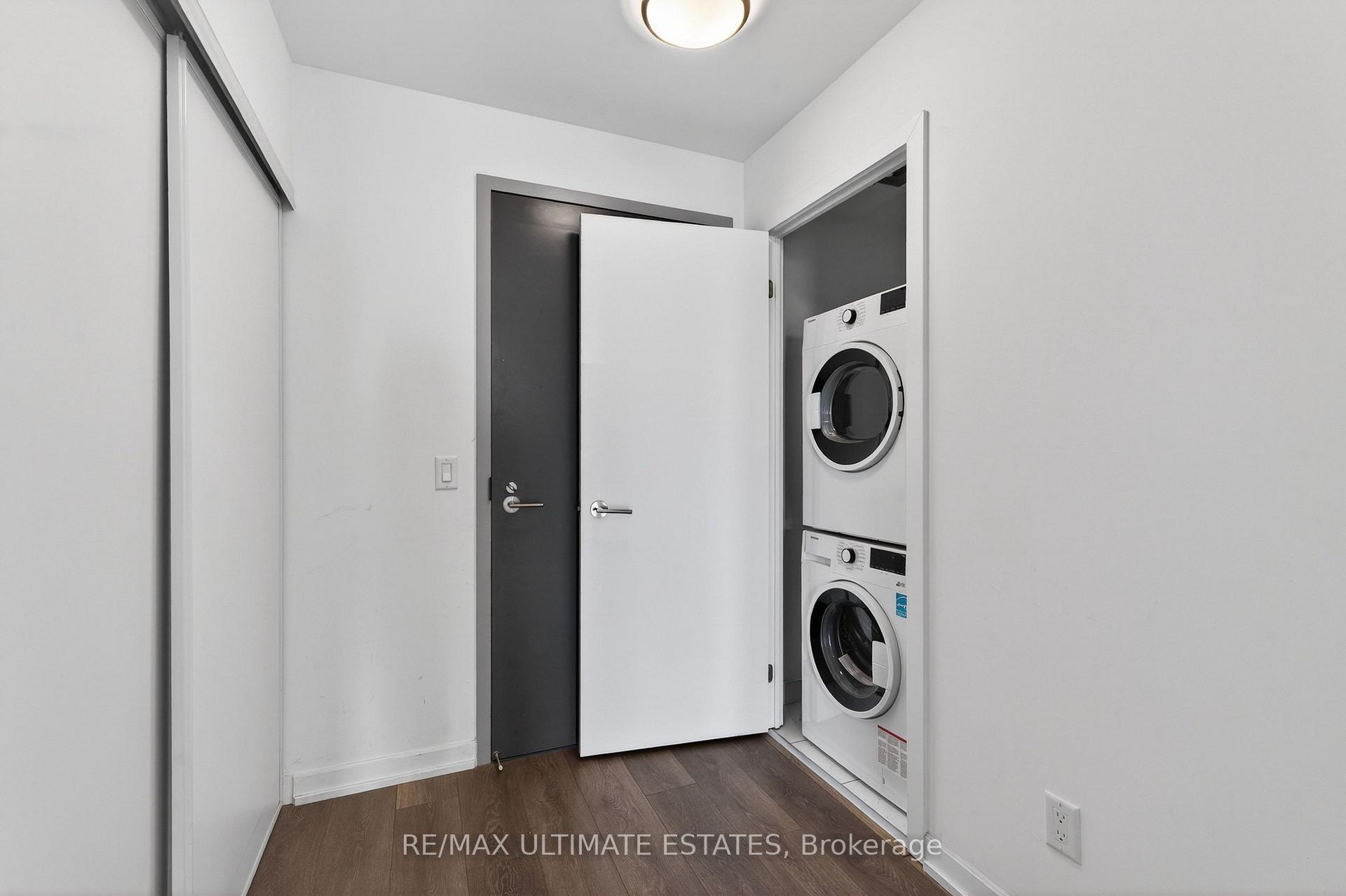 Photo 5 of Unit 1809, 32 Forest Manor Road, North York, Henry Farm — HOMEH