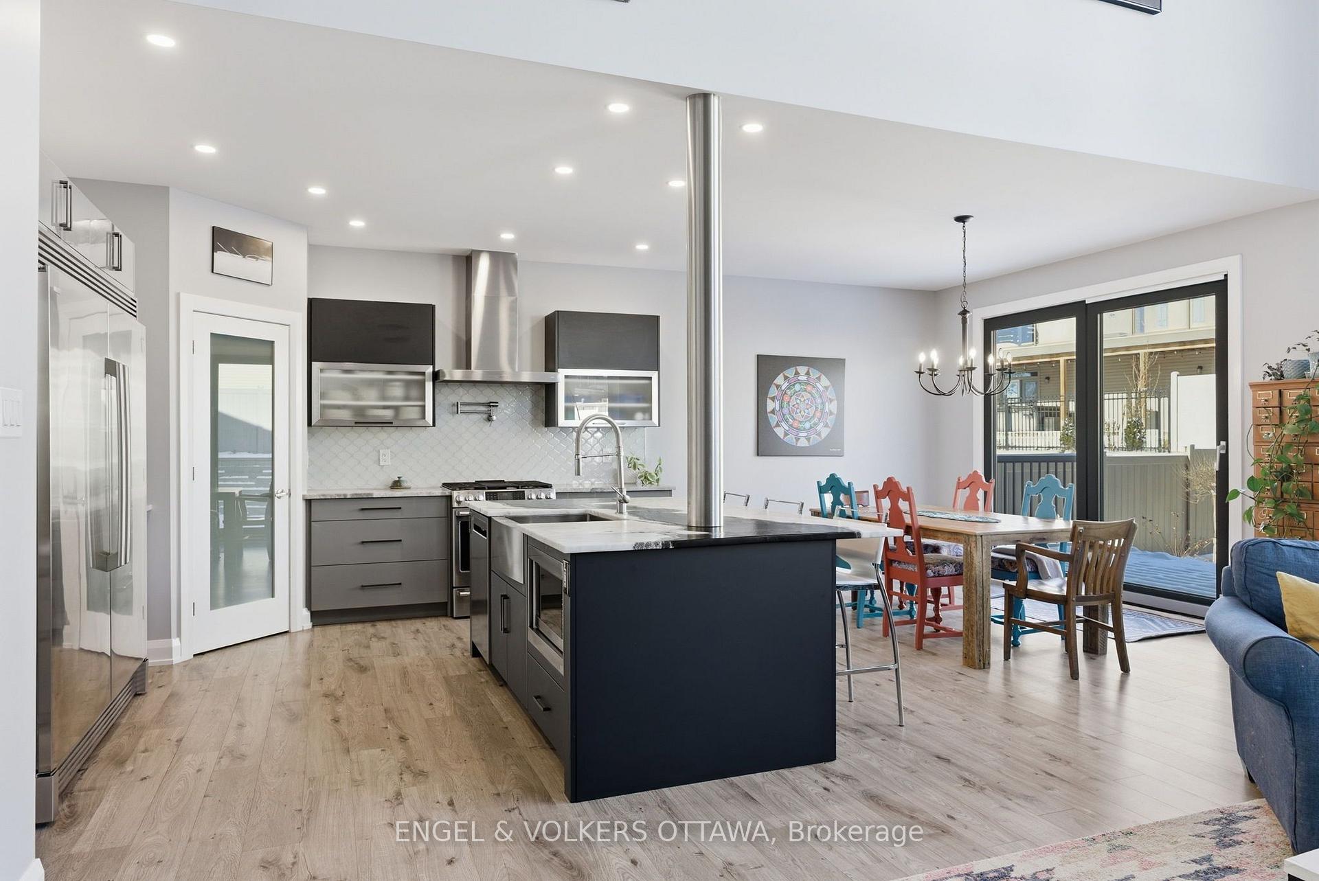 Photo 7 of 640 Meadowridge Circle, Ottawa, Carp — HOMEH