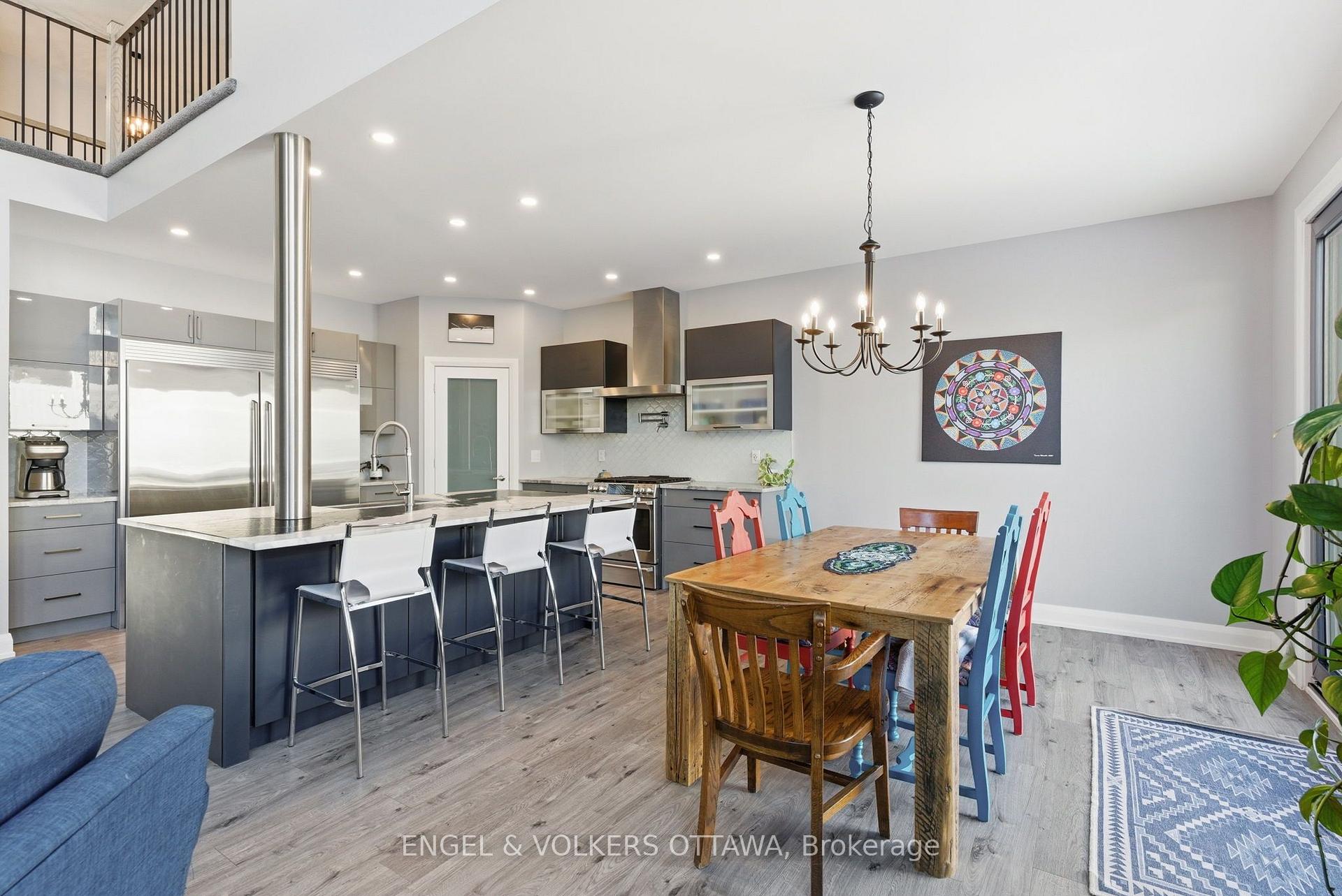 Photo 8 of 640 Meadowridge Circle, Ottawa, Carp — HOMEH