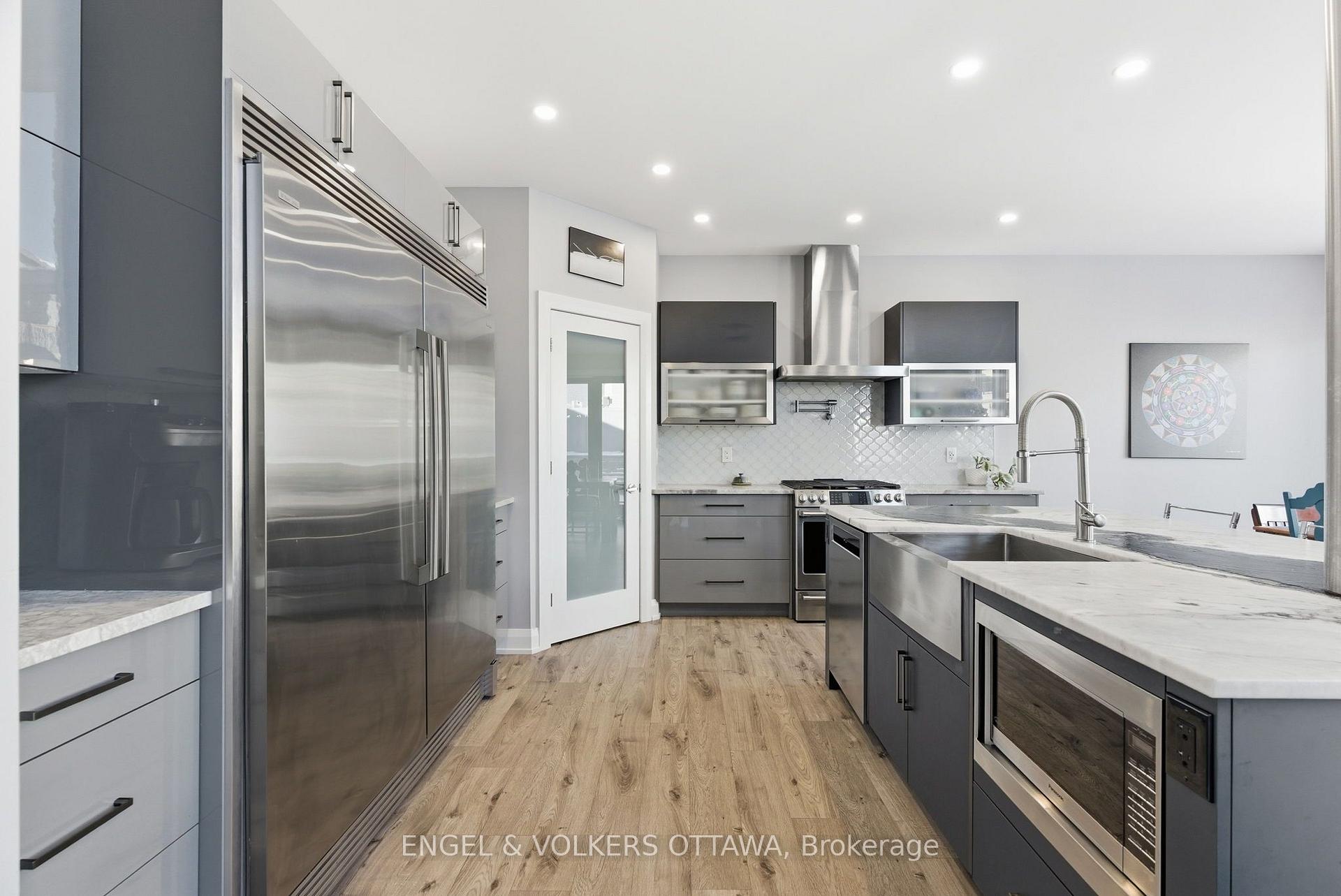 Photo 10 of 640 Meadowridge Circle, Ottawa, Carp — HOMEH