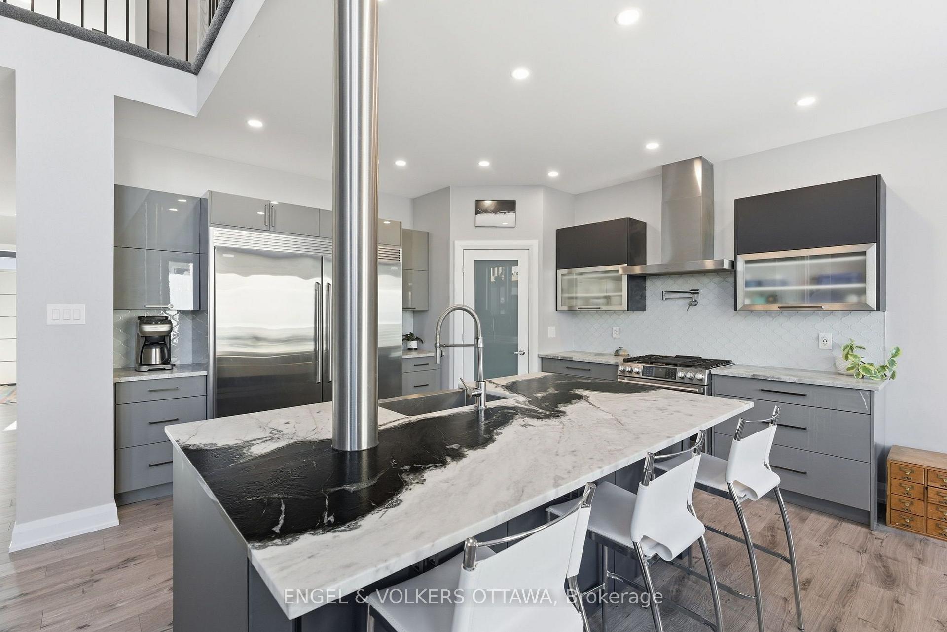 Photo 11 of 640 Meadowridge Circle, Ottawa, Carp — HOMEH