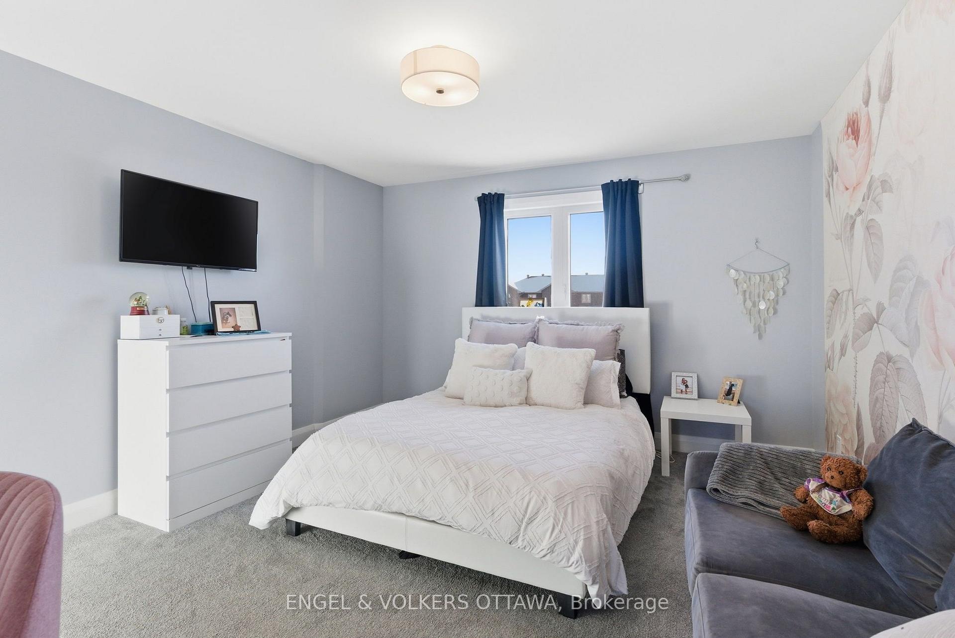 Photo 26 of 640 Meadowridge Circle, Ottawa, Carp — HOMEH