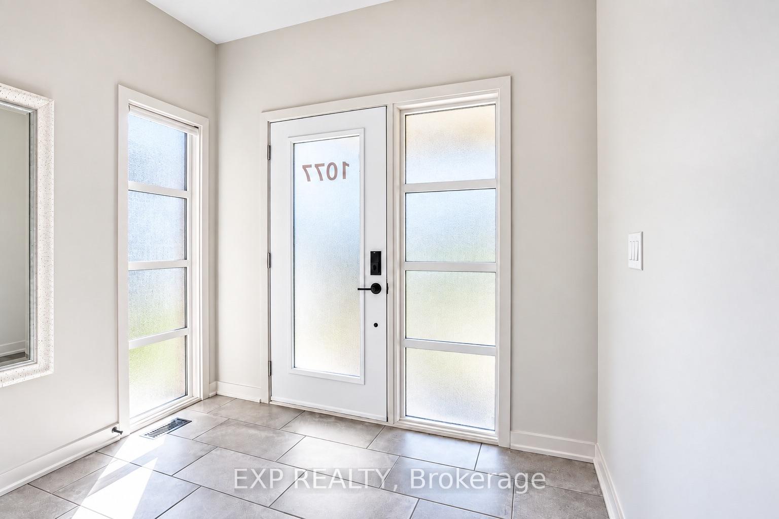 Photo 3 of 1077 Lunar Glow Crescent, Ottawa, Riverside South/Gloucester Glen — HOMEH