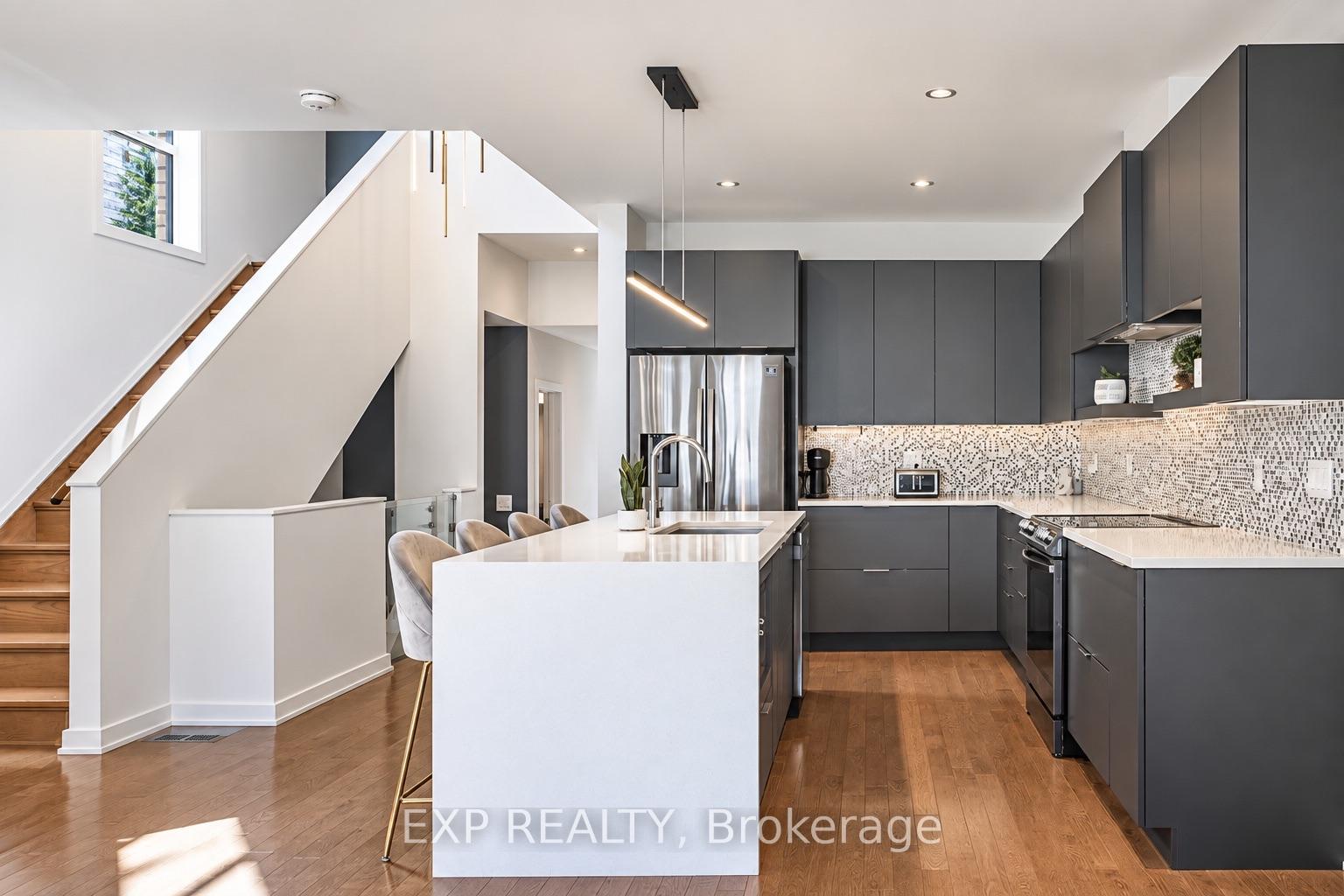 Photo 6 of 1077 Lunar Glow Crescent, Ottawa, Riverside South/Gloucester Glen — HOMEH