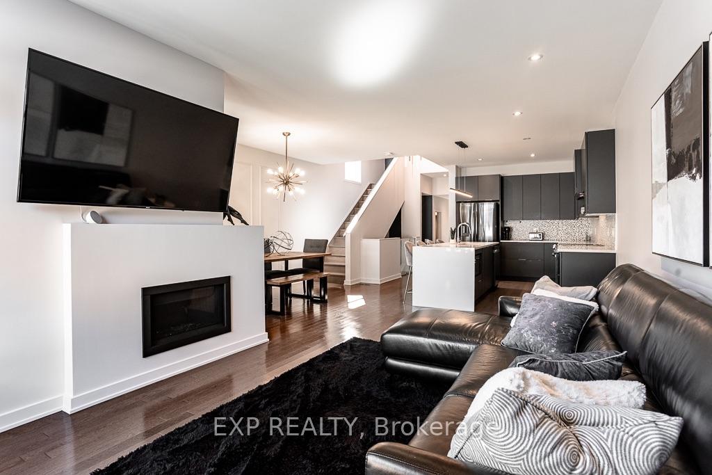 Photo 12 of 1077 Lunar Glow Crescent, Ottawa, Riverside South/Gloucester Glen — HOMEH
