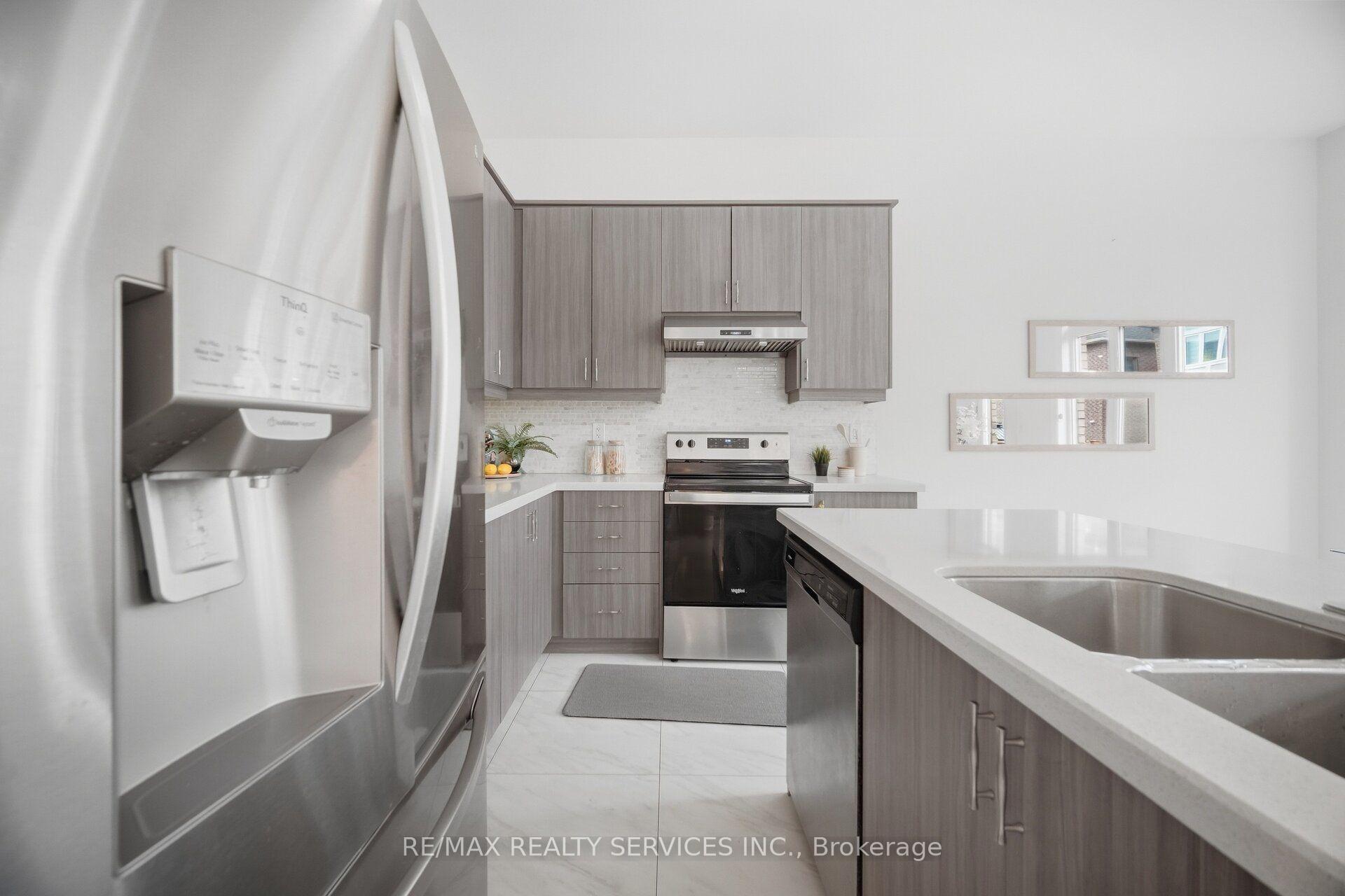 Photo 14 of 70 Royal Fern Crescent, Caledon, Rural Caledon — HOMEH