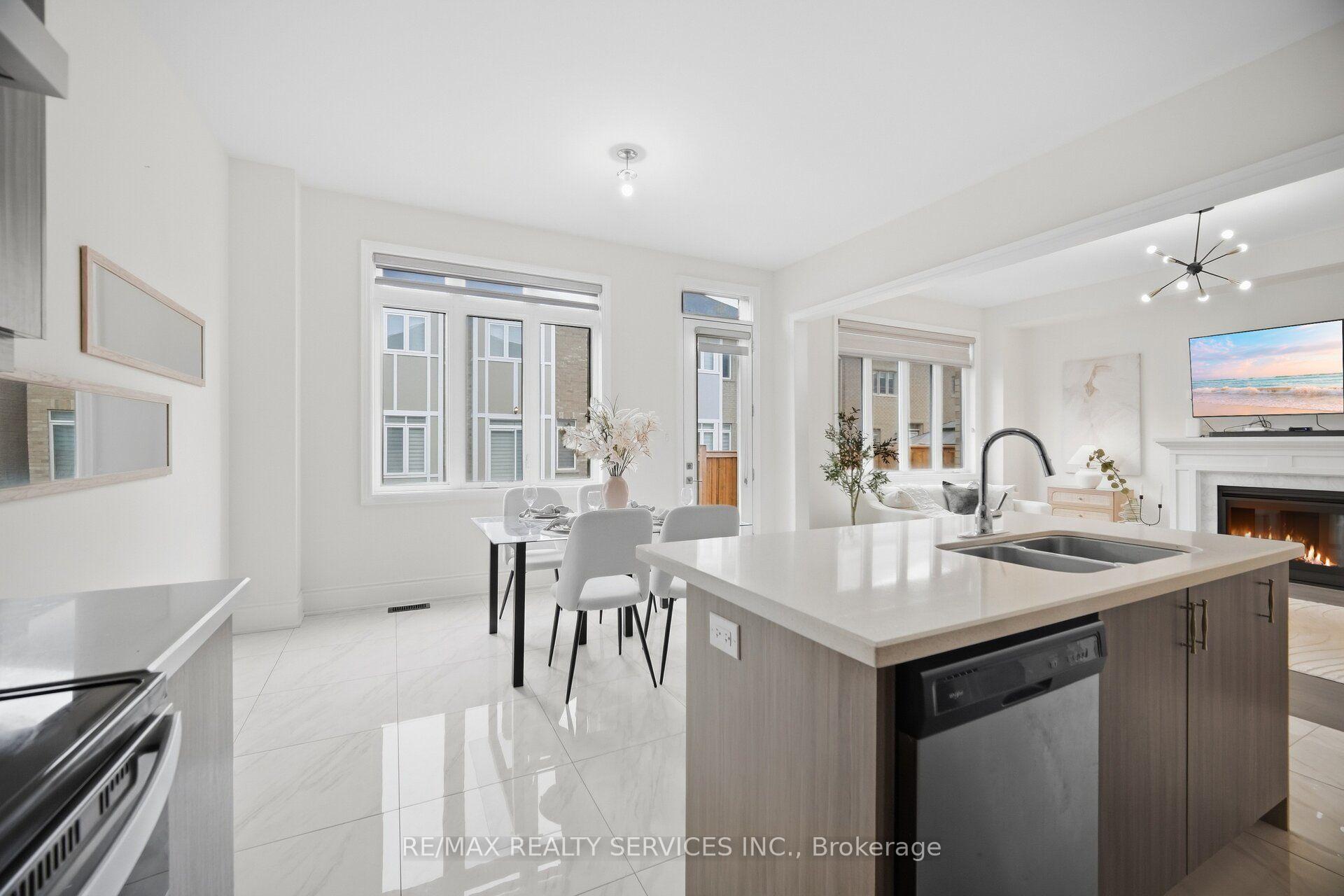 Photo 16 of 70 Royal Fern Crescent, Caledon, Rural Caledon — HOMEH