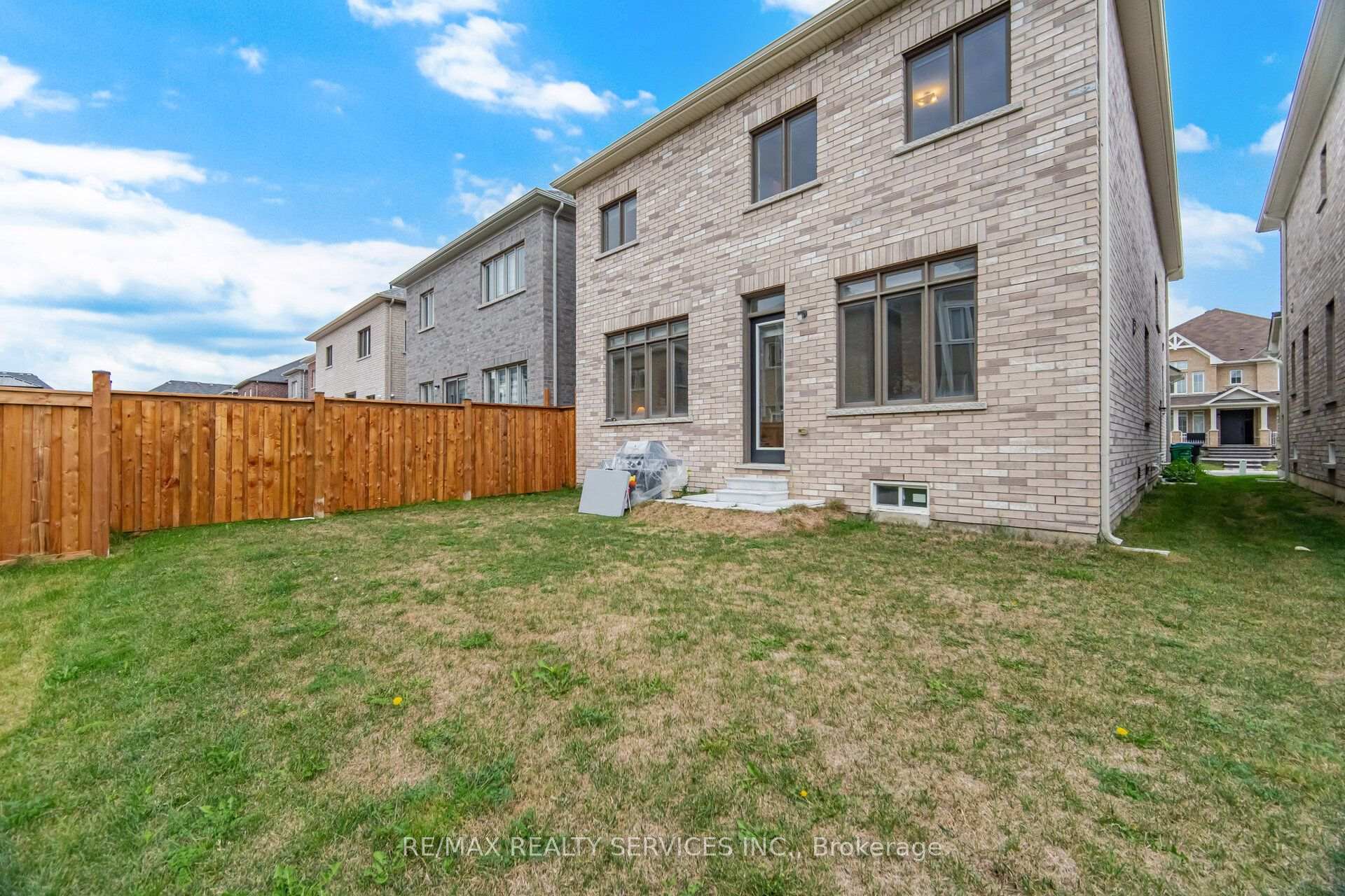 Photo 50 of 70 Royal Fern Crescent, Caledon, Rural Caledon — HOMEH