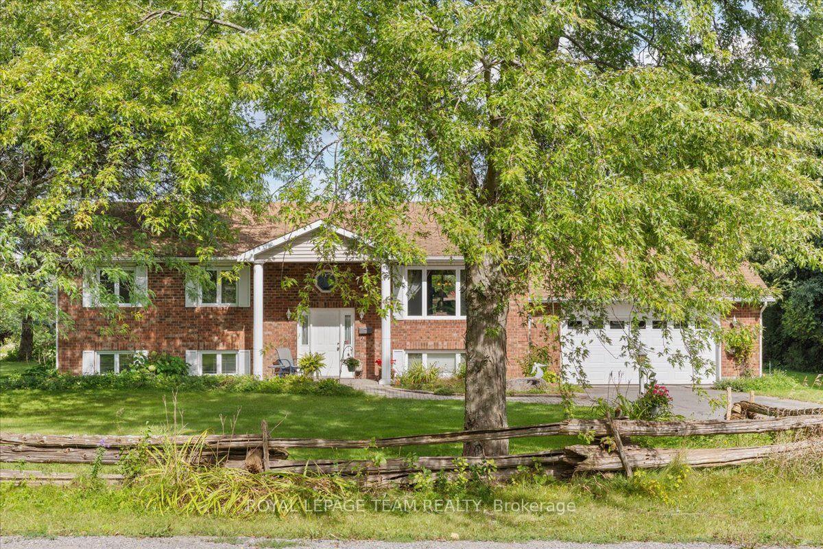 Photo 2 of 13 Smith Road, North Grenville, North Grenville Twp (Kemptville South) — HOMEH