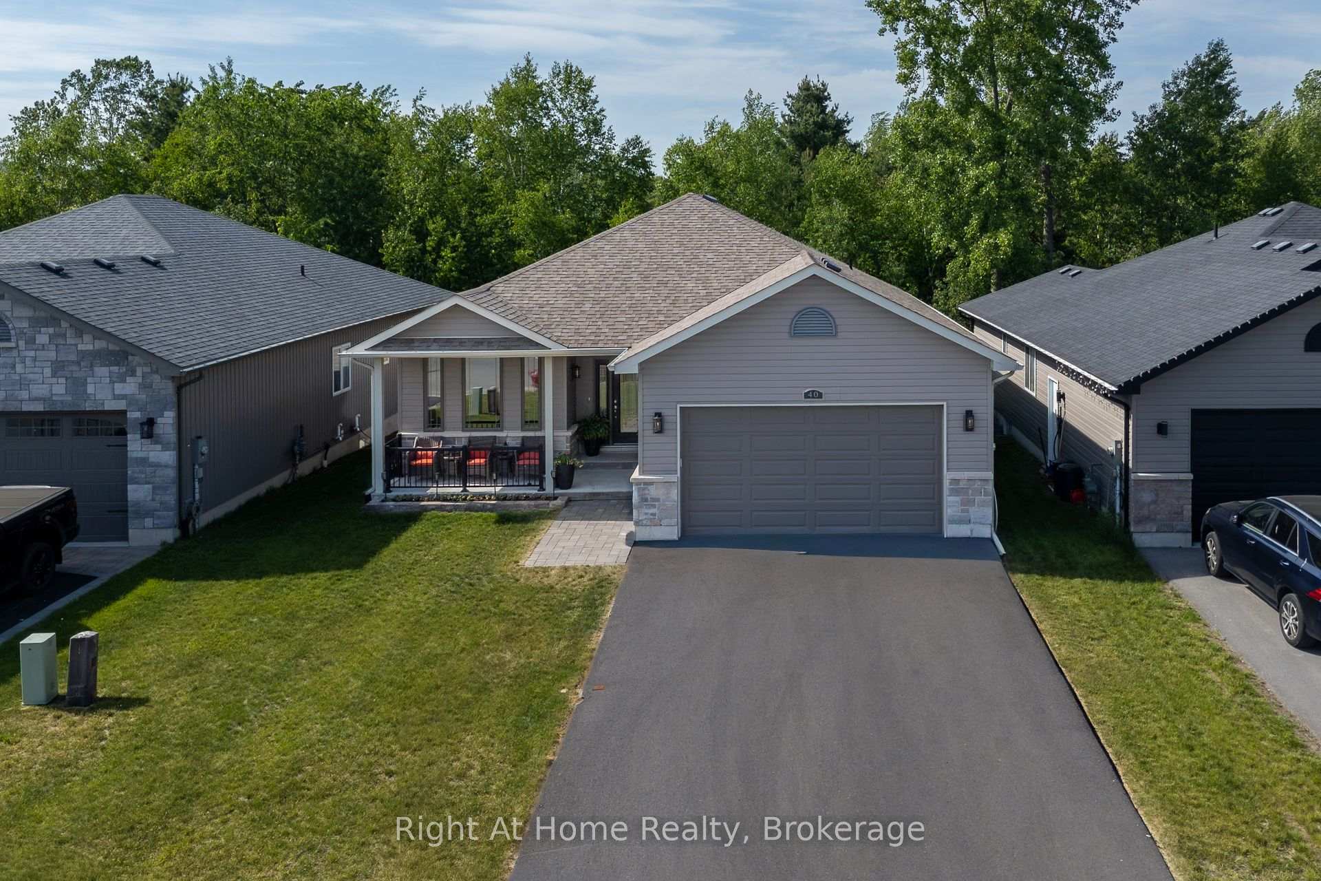 Photo 2 of 40 Birchmount Street, Quinte West, Murray Ward — HOMEH