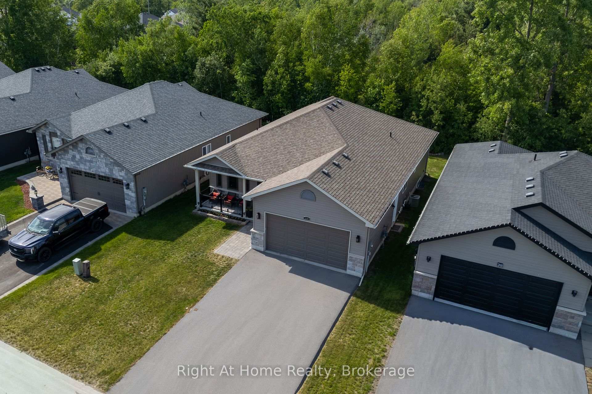 Photo 4 of 40 Birchmount Street, Quinte West, Murray Ward — HOMEH