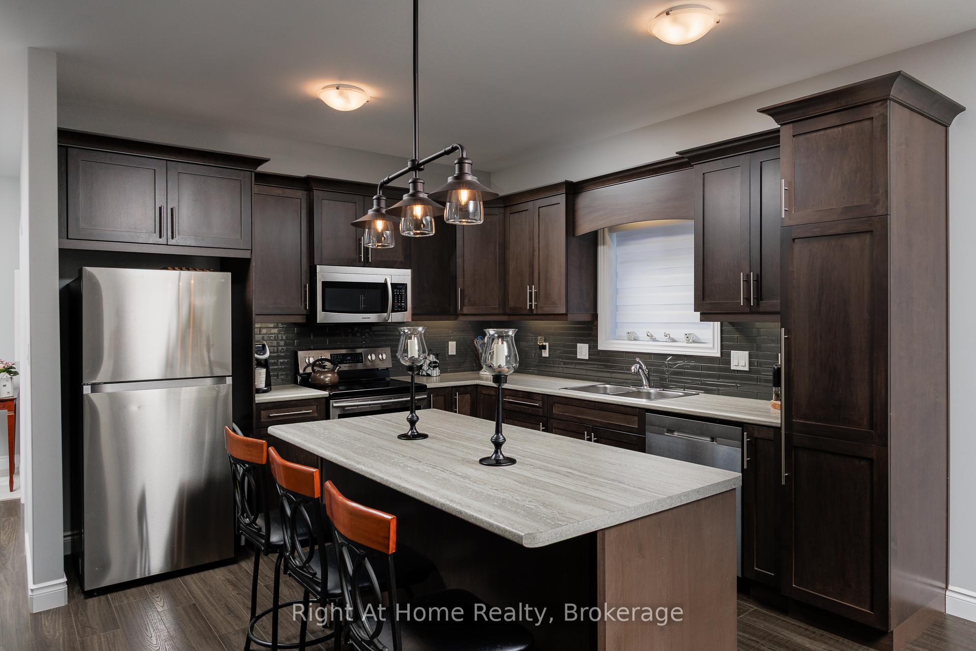 Photo 11 of 40 Birchmount Street, Quinte West, Murray Ward — HOMEH