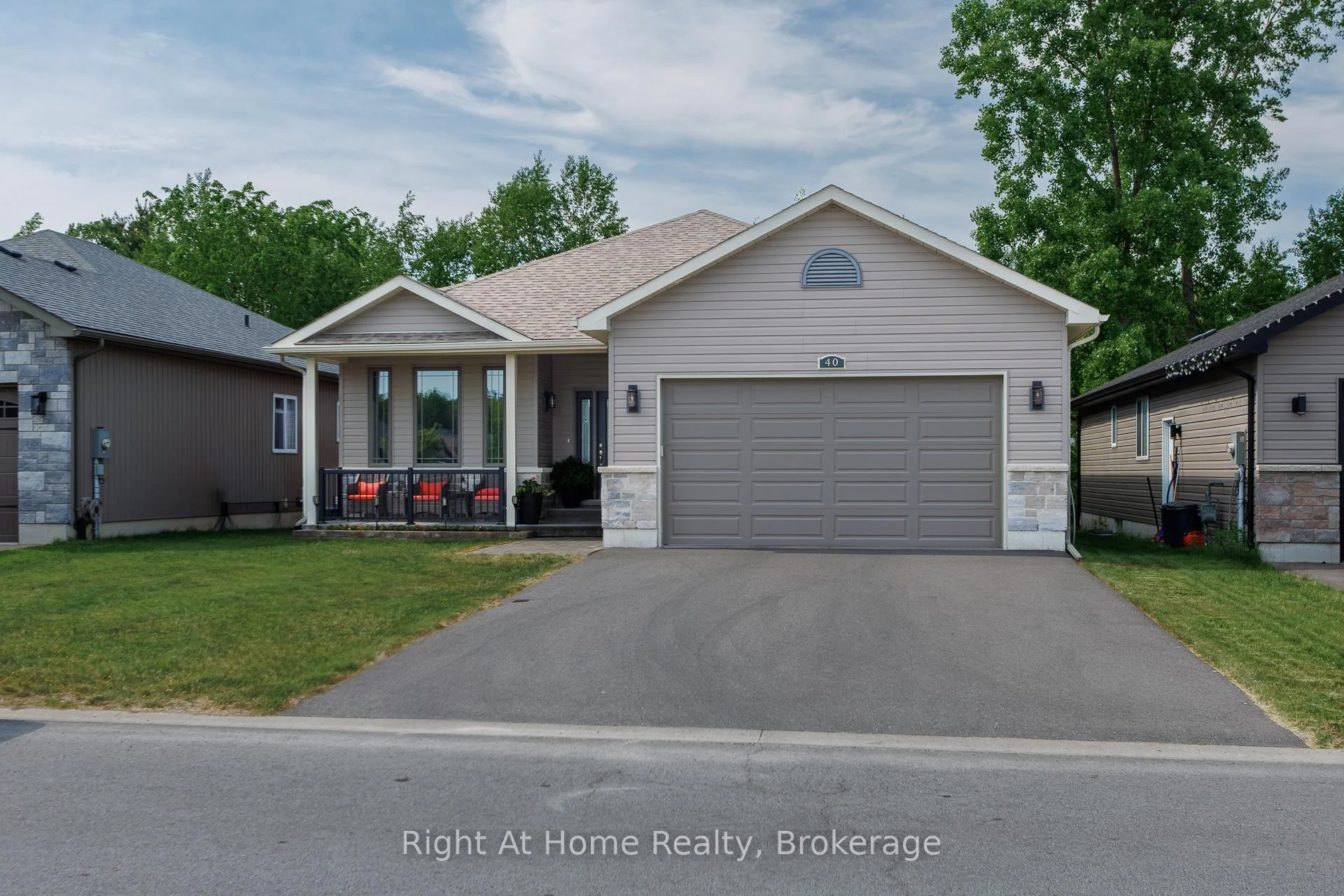 Photo 3 of 40 Birchmount Street, Quinte West, Murray Ward — HOMEH