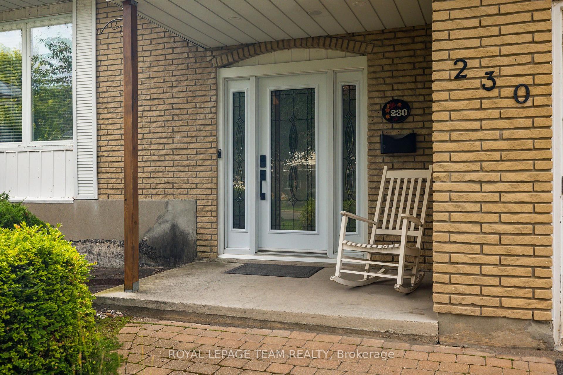 Photo 3 of 230 Lincoln Heights Road, Ottawa, Lincoln Heights — HOMEH