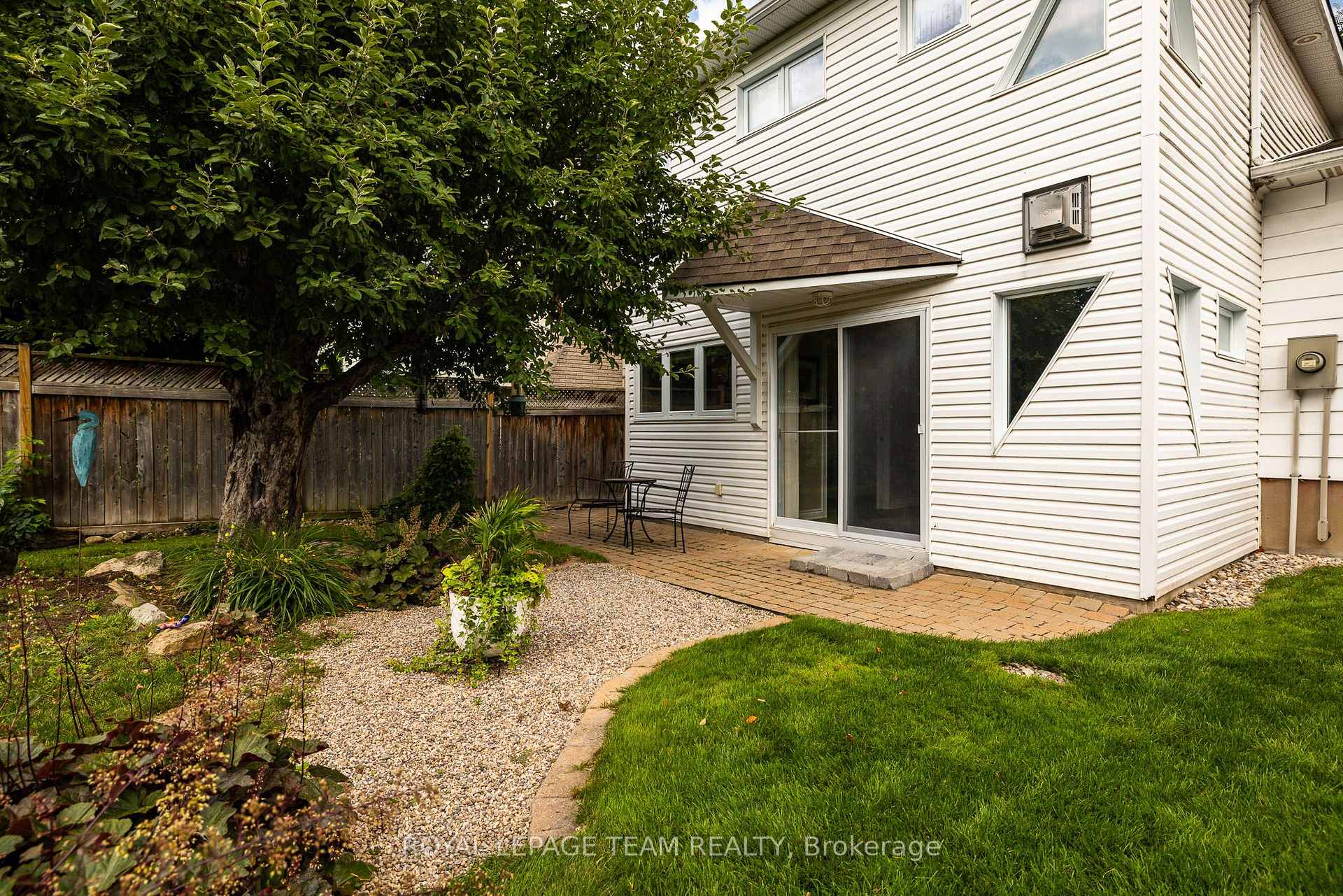 Photo 41 of 230 Lincoln Heights Road, Ottawa, Lincoln Heights — HOMEH