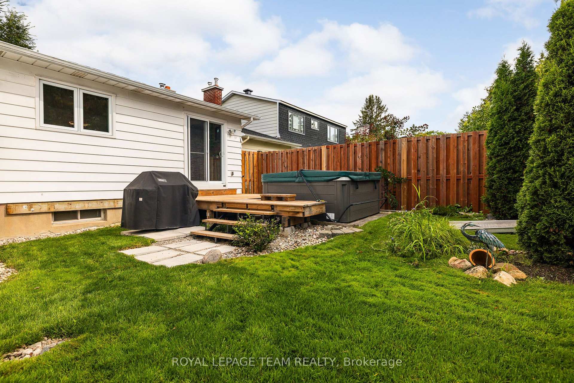 Photo 44 of 230 Lincoln Heights Road, Ottawa, Lincoln Heights — HOMEH