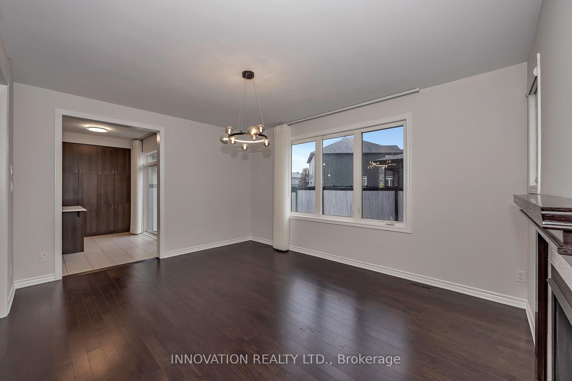 Photo 5 of 331 Rouncey Road, Ottawa, Kanata - Emerald Meadows/Trailwest — HOMEH
