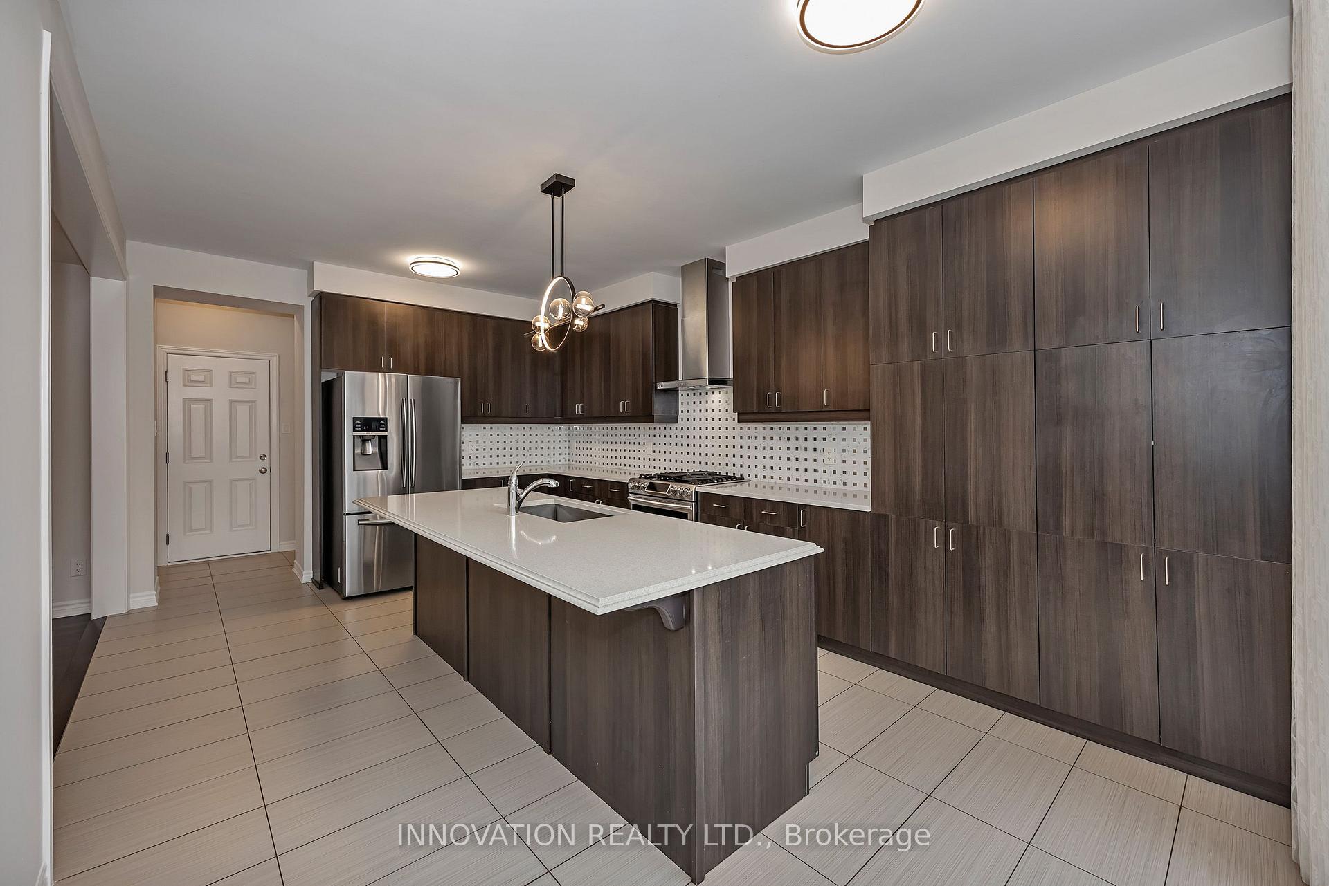 Photo 8 of 331 Rouncey Road, Ottawa, Kanata - Emerald Meadows/Trailwest — HOMEH