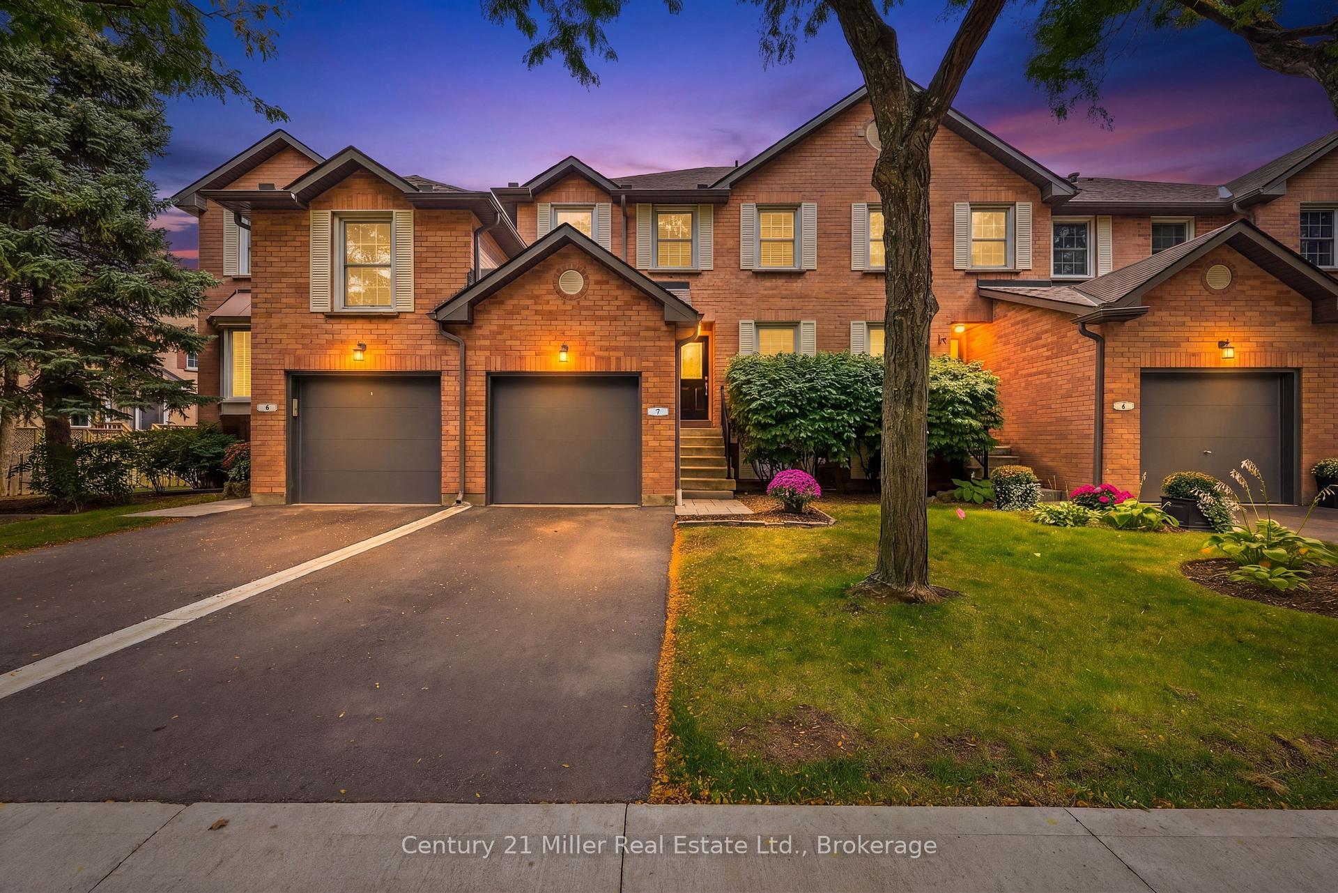 Photo of Unit 7, 2935 Headon Forest Drive