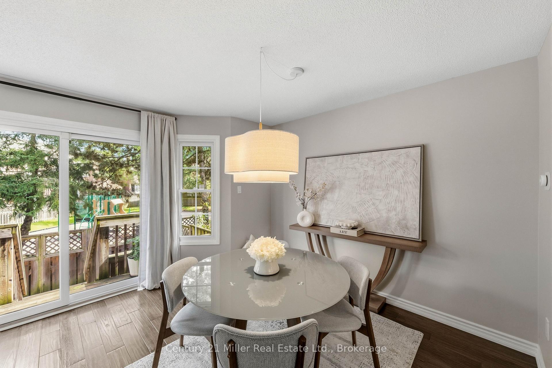 Photo 10 of Unit 7, 2935 Headon Forest Drive, Burlington, Headon — HOMEH