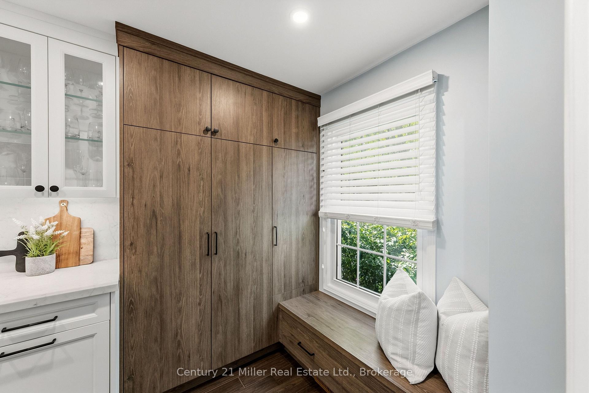 Photo 17 of Unit 7, 2935 Headon Forest Drive, Burlington, Headon — HOMEH