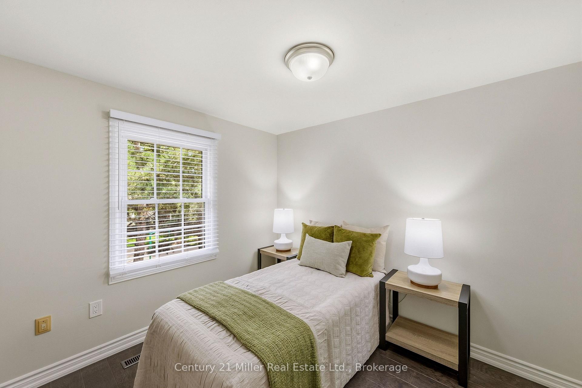 Photo 25 of Unit 7, 2935 Headon Forest Drive, Burlington, Headon — HOMEH