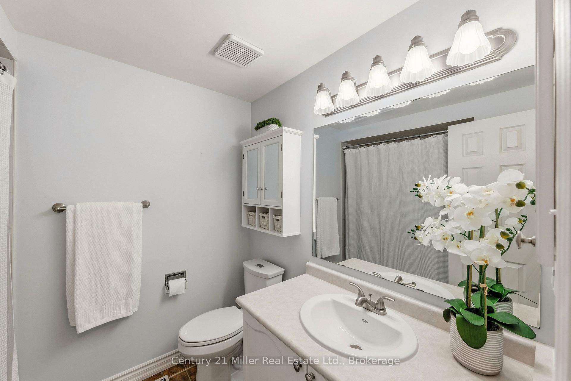 Photo 27 of Unit 7, 2935 Headon Forest Drive, Burlington, Headon — HOMEH