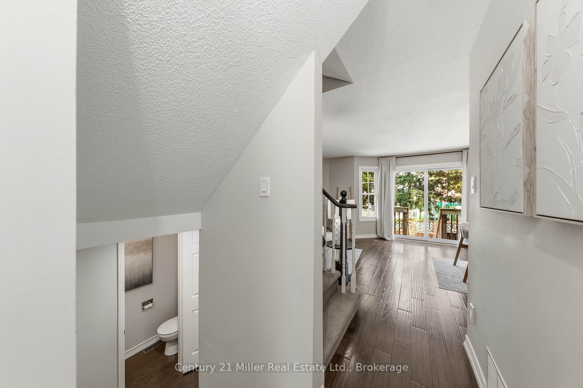 Photo 28 of Unit 7, 2935 Headon Forest Drive, Burlington, Headon — HOMEH