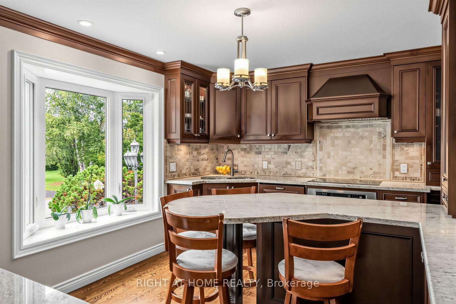 Photo 10 of 9249 Sixth Line, Halton Hills, Rural Halton Hills — HOMEH