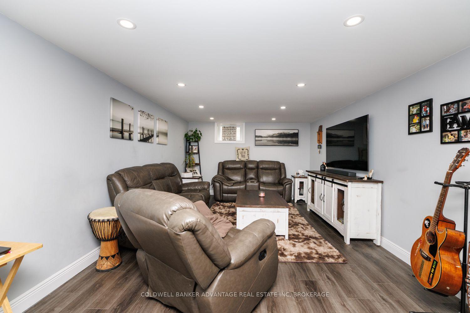 Photo 13 of 220 Cutress Avenue, Welland, Broadway — HOMEH