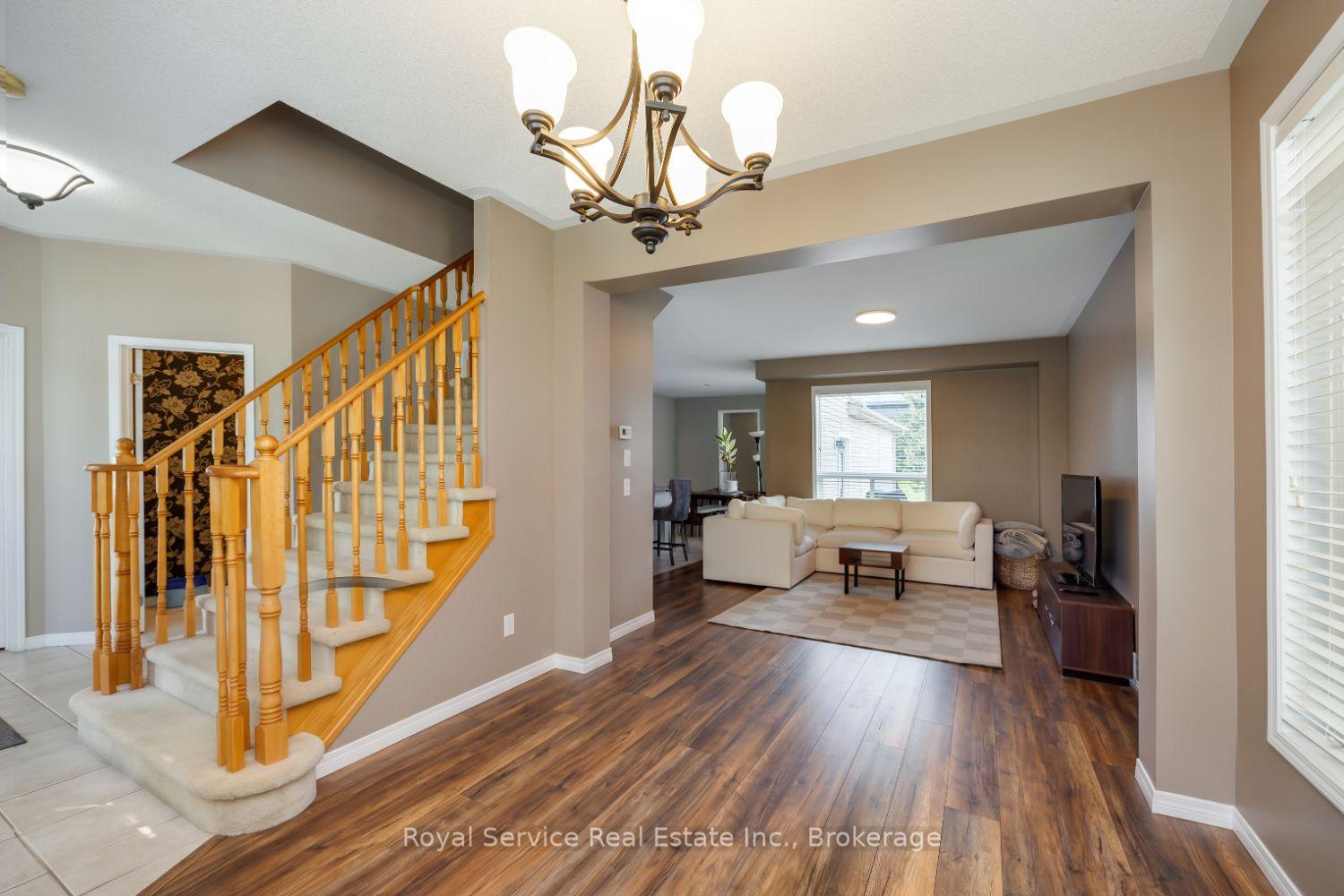 Photo 6 of 762 Carlisle Street, Cobourg — HOMEH