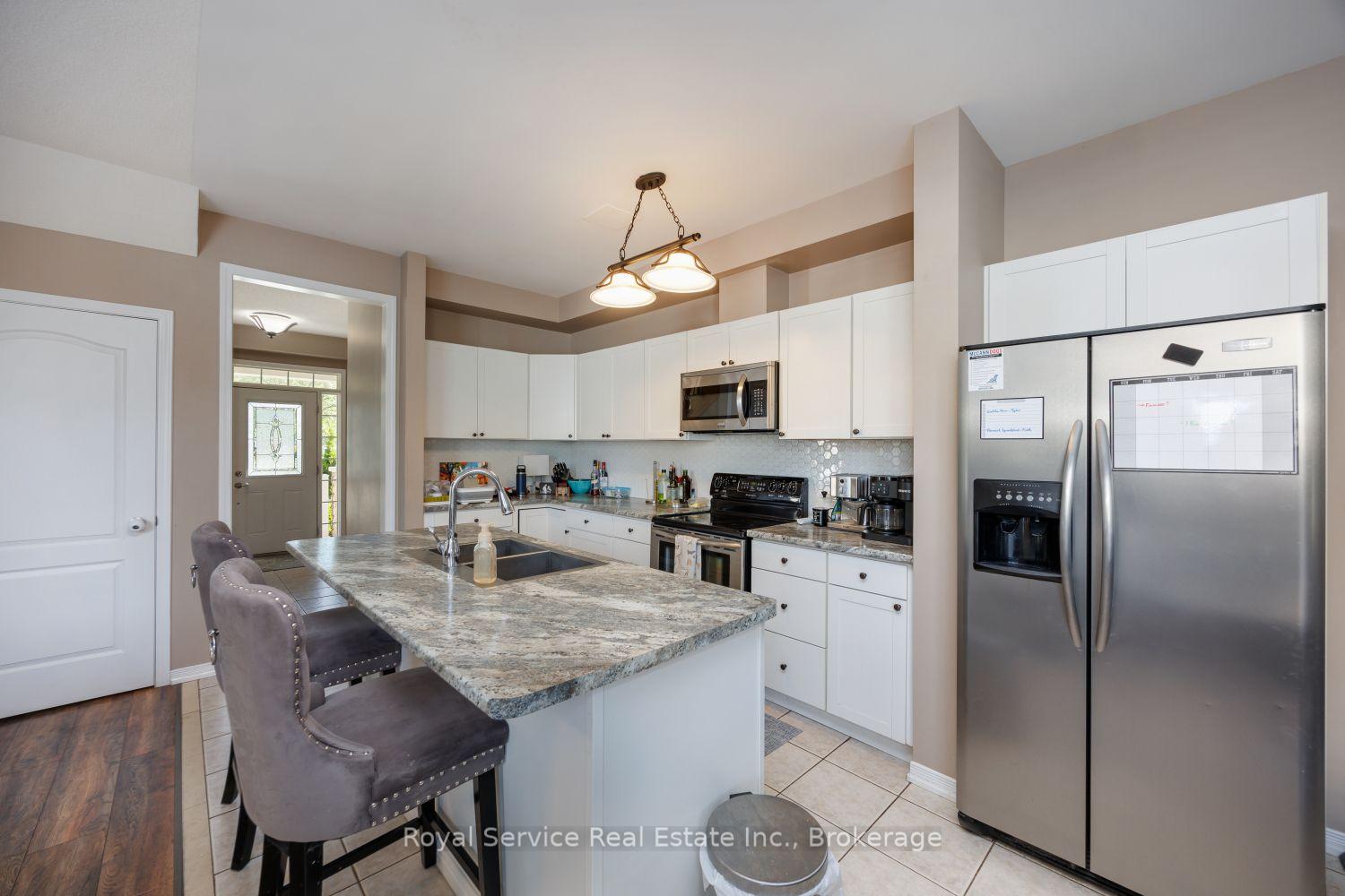 Photo 9 of 762 Carlisle Street, Cobourg — HOMEH
