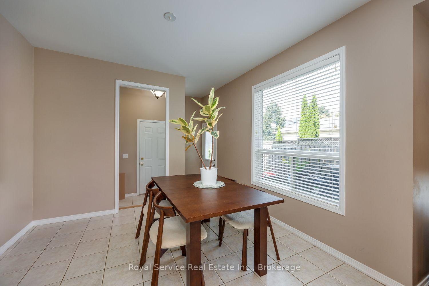 Photo 12 of 762 Carlisle Street, Cobourg — HOMEH