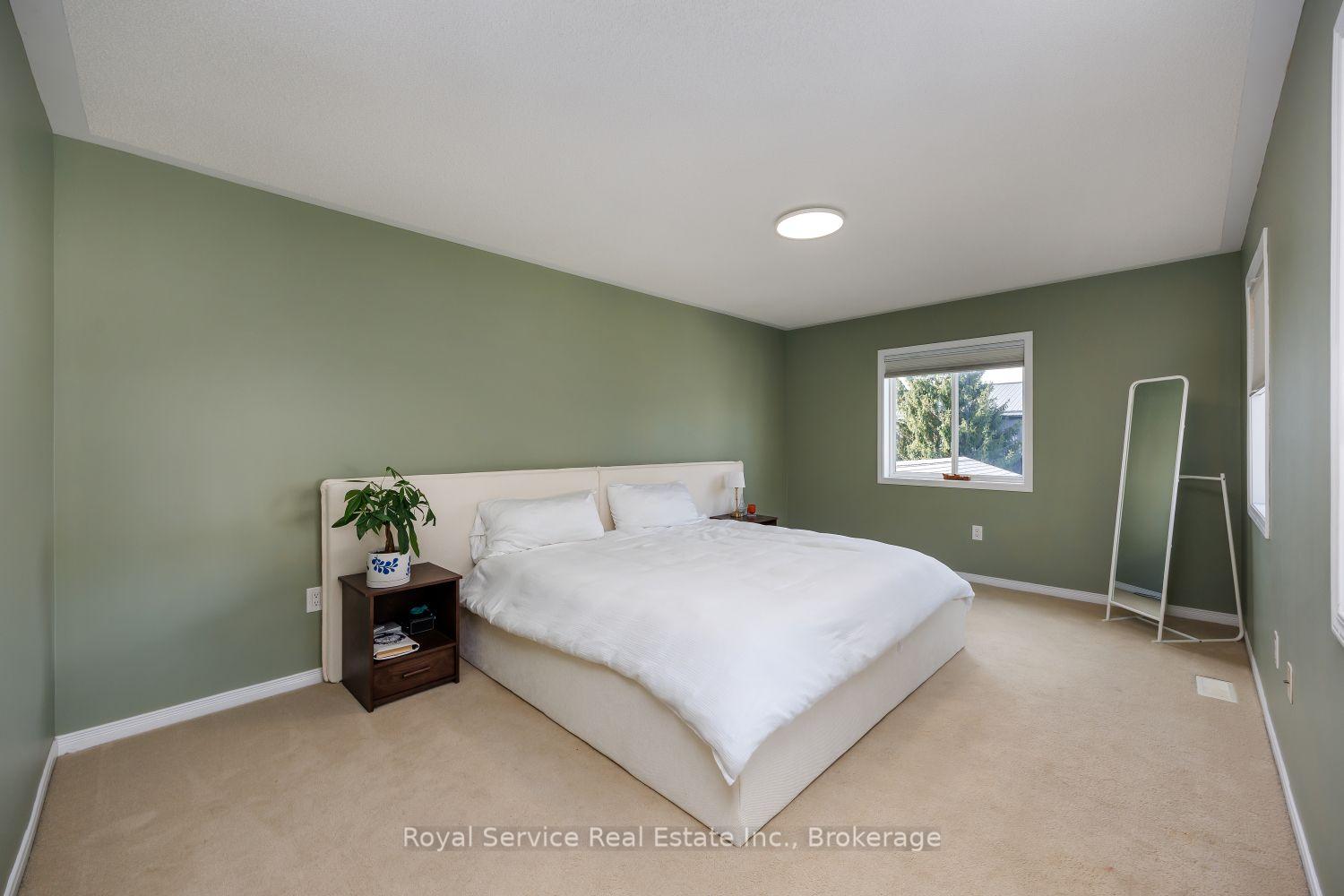 Photo 18 of 762 Carlisle Street, Cobourg — HOMEH